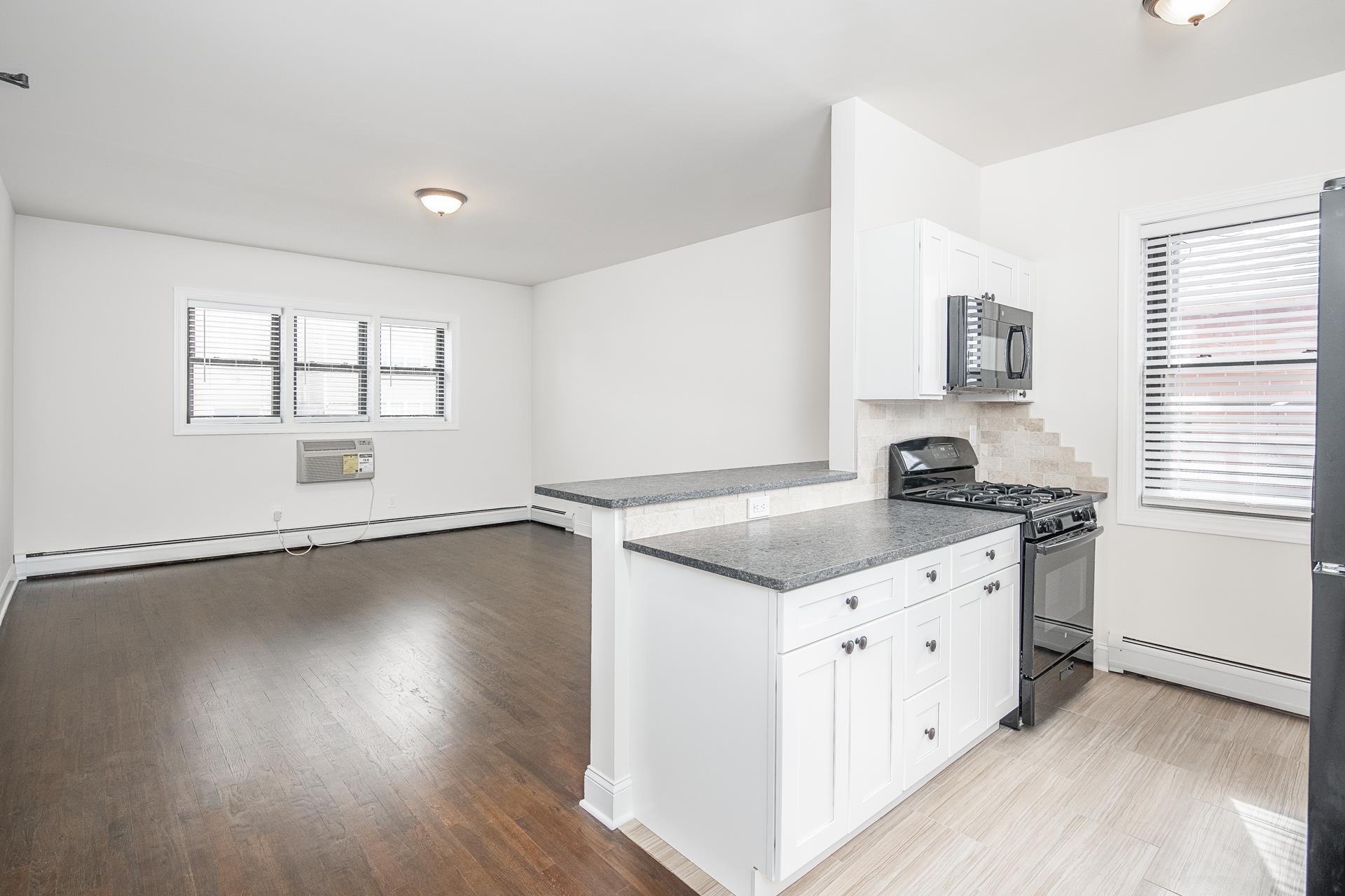 119 TERRACE AVE Unit: 9