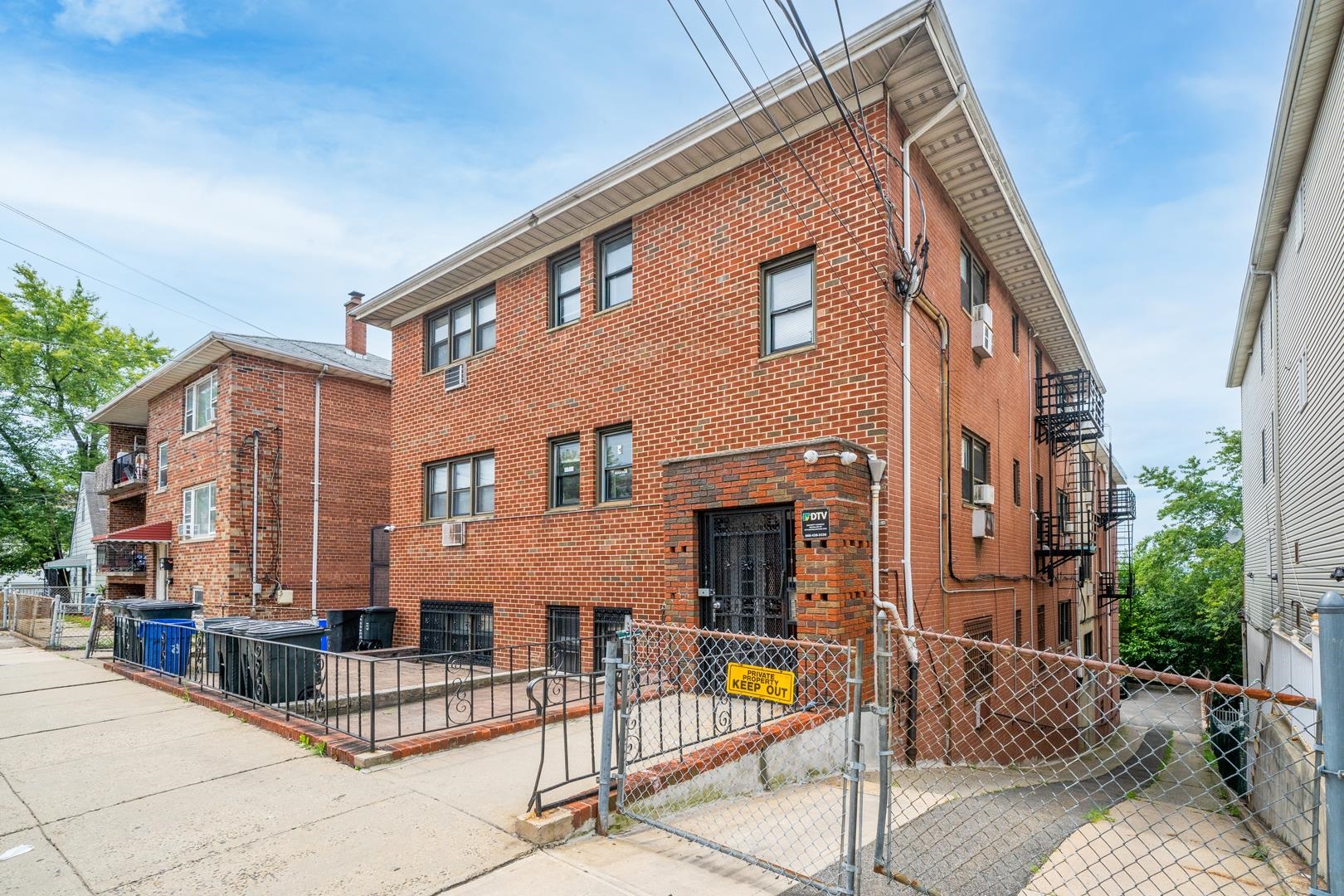 119 TERRACE AVE Unit: 9