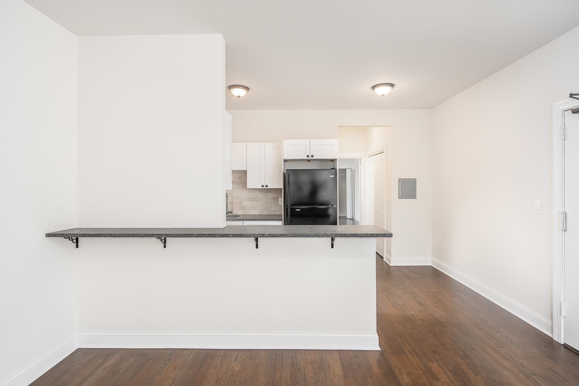 119 TERRACE AVE Unit: 9