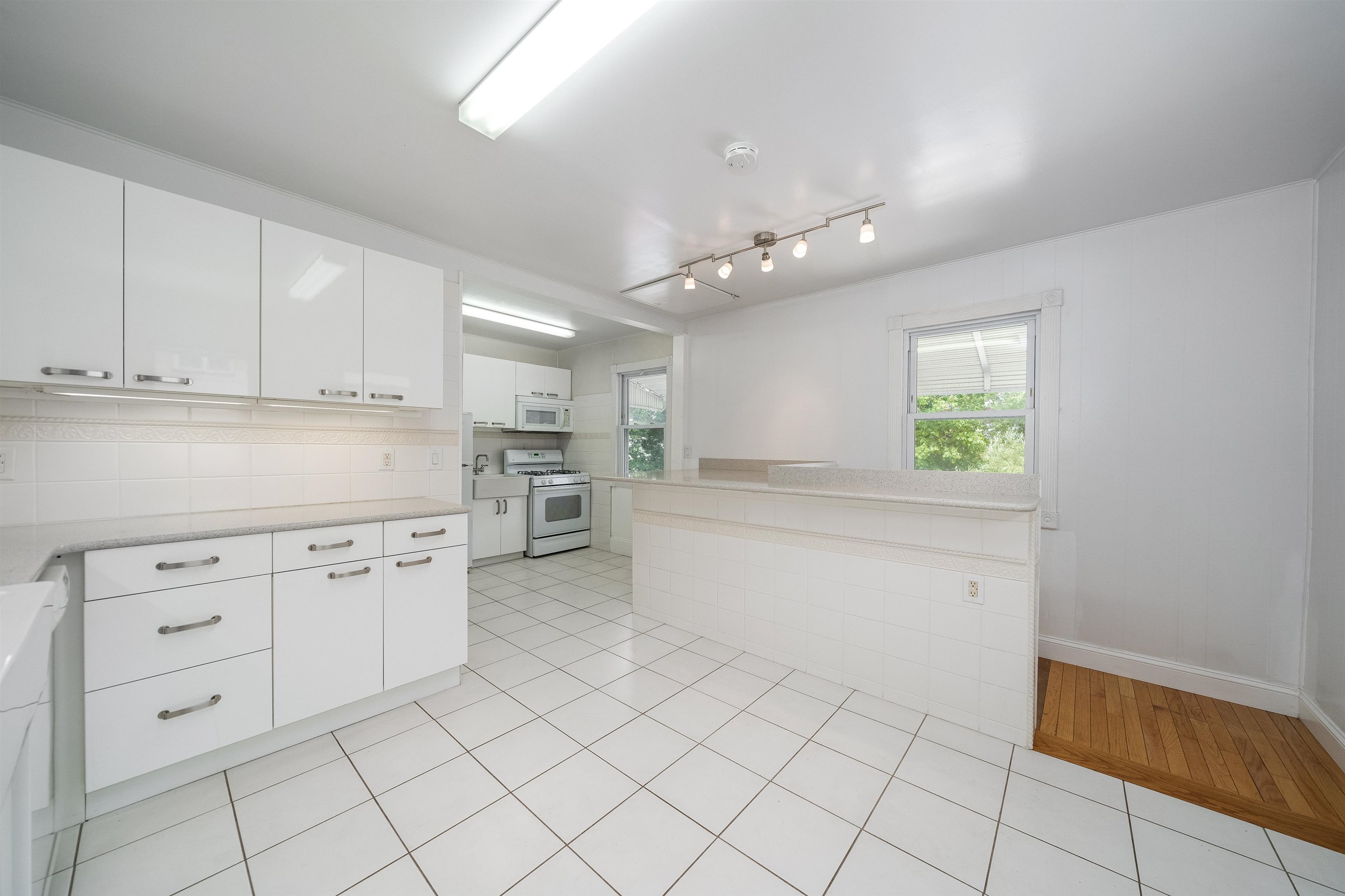 719 LIBERTY AVE