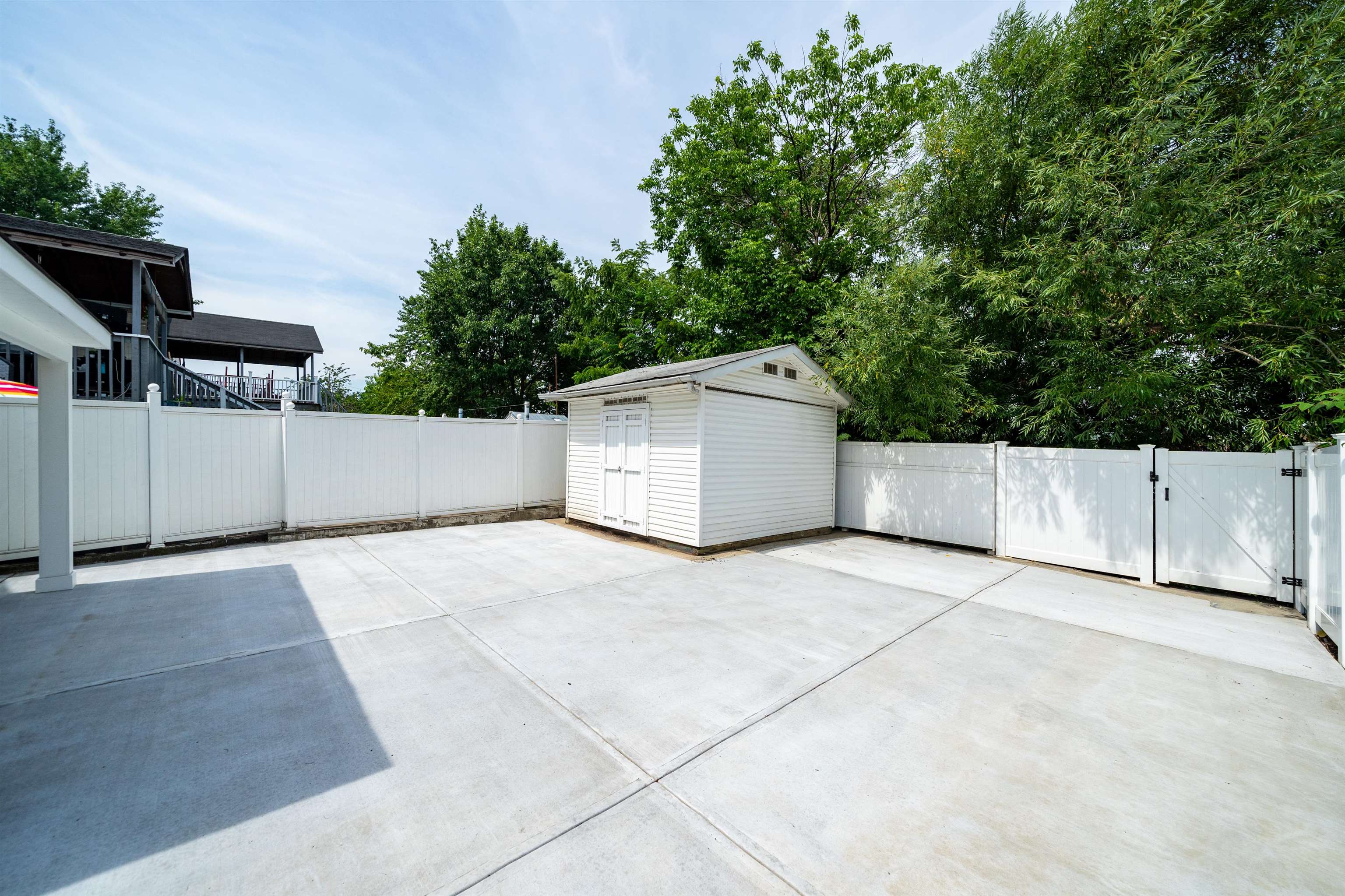 719 LIBERTY AVE