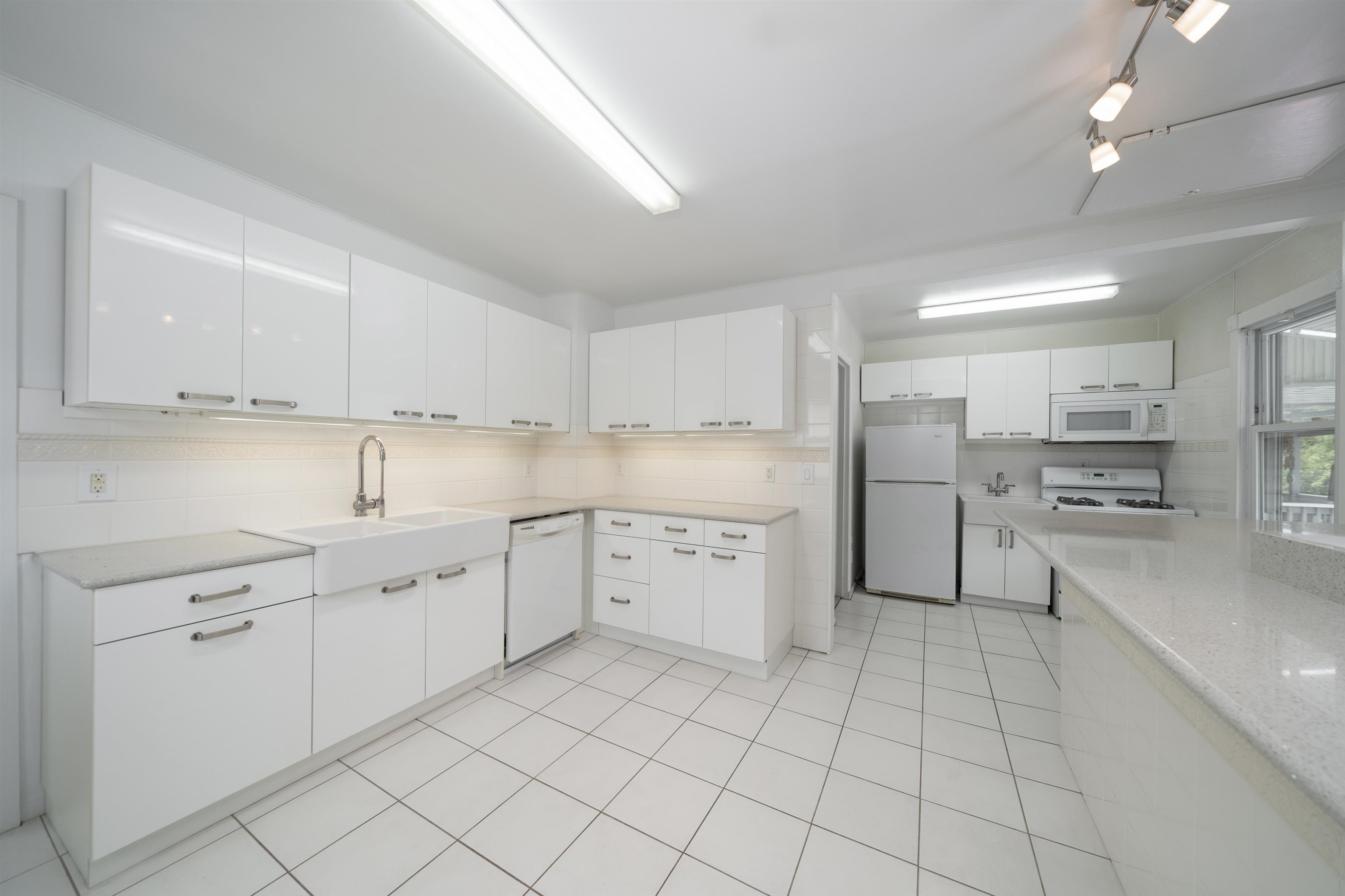 719 LIBERTY AVE