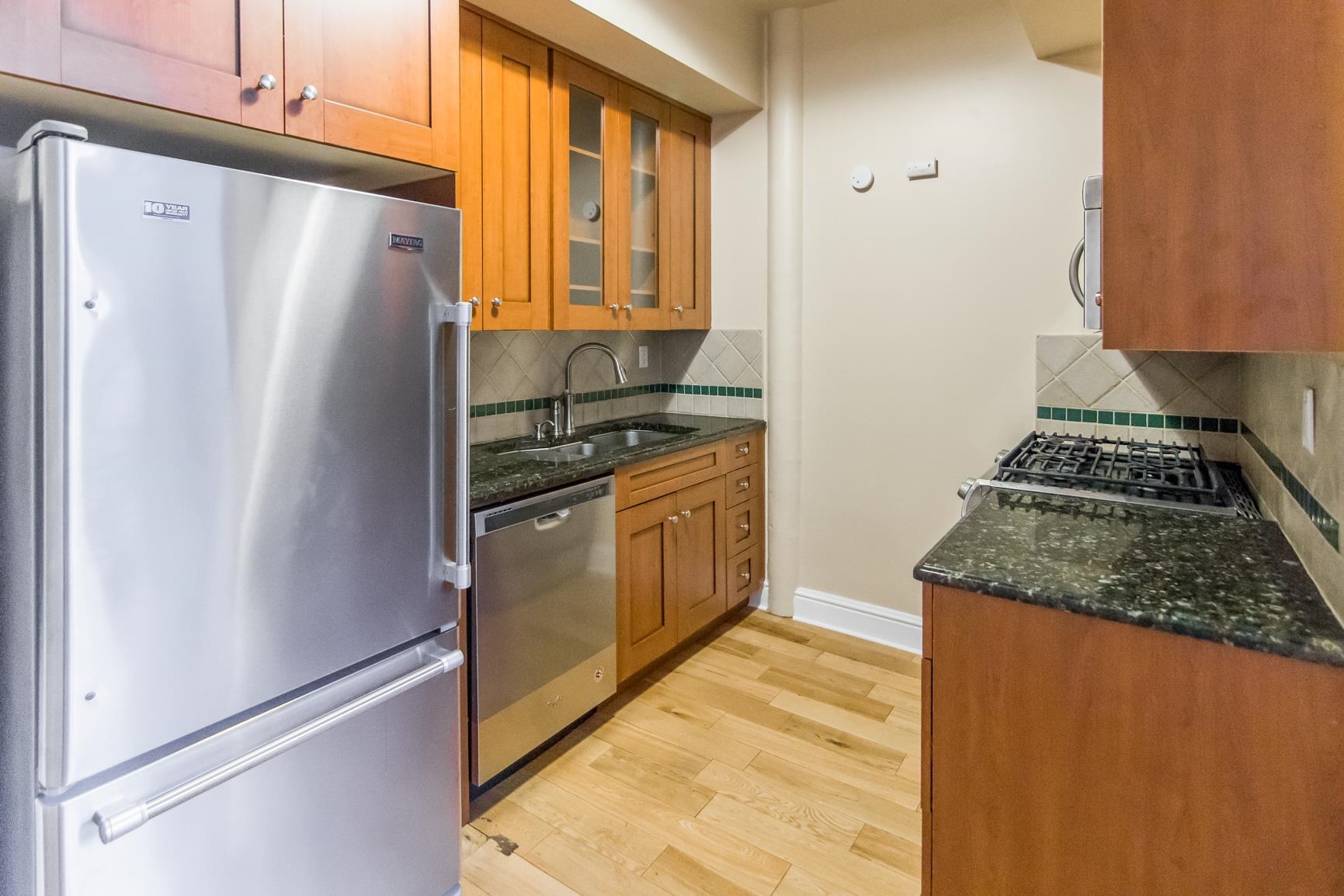 300 COMMUNIPAW AVE Unit: 106