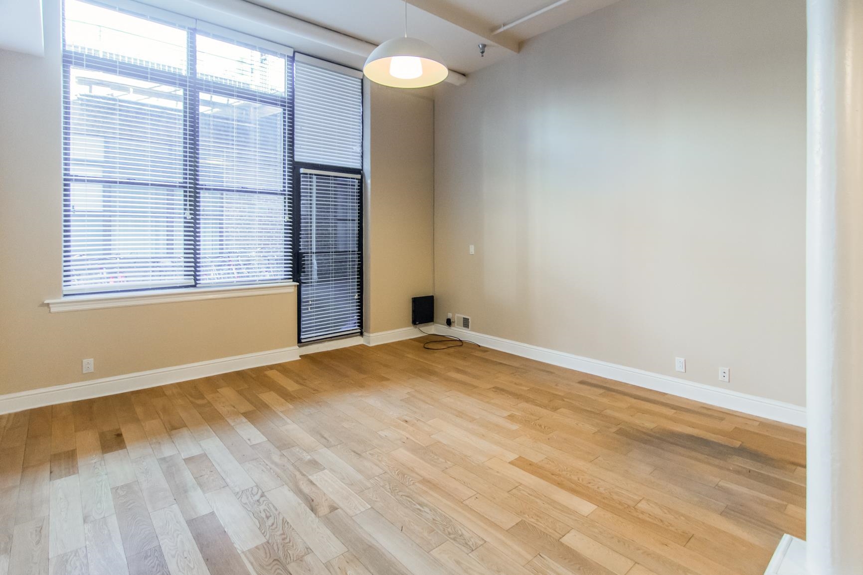 300 COMMUNIPAW AVE Unit: 106