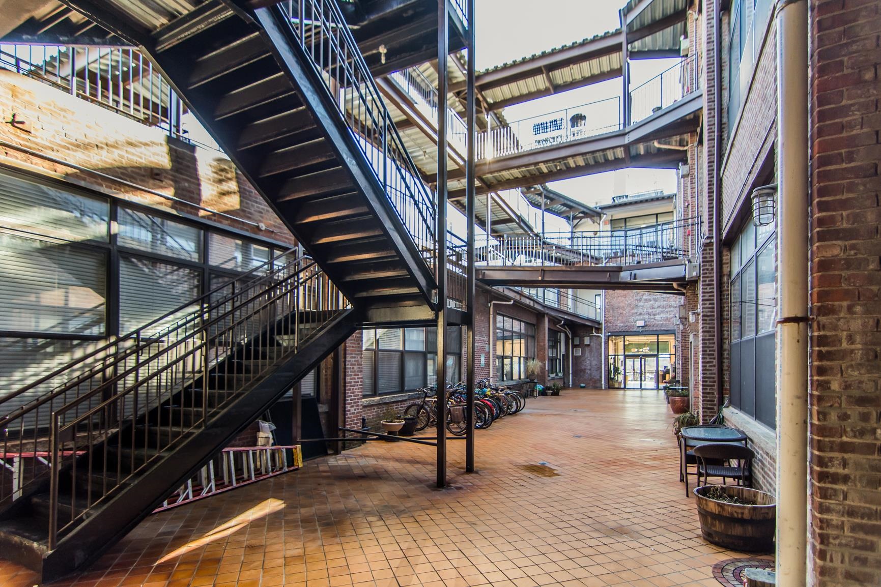 300 COMMUNIPAW AVE Unit: 106