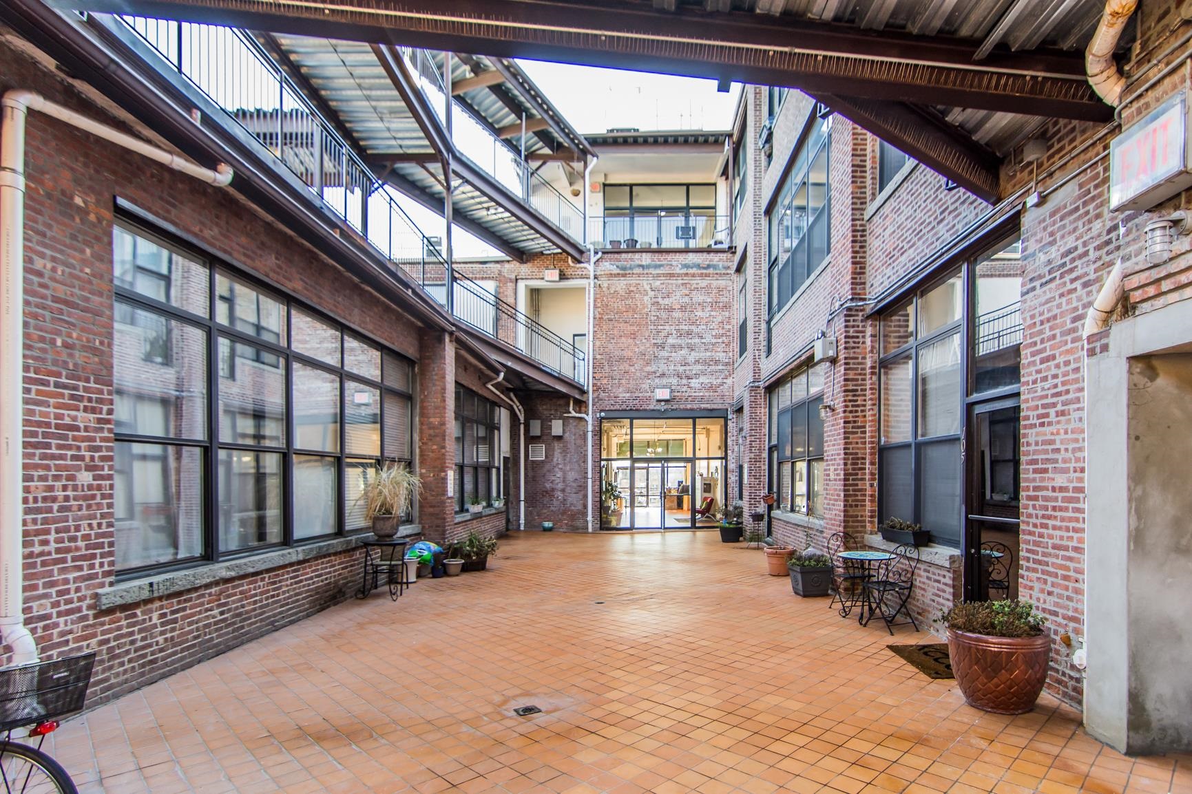 300 COMMUNIPAW AVE Unit: 106