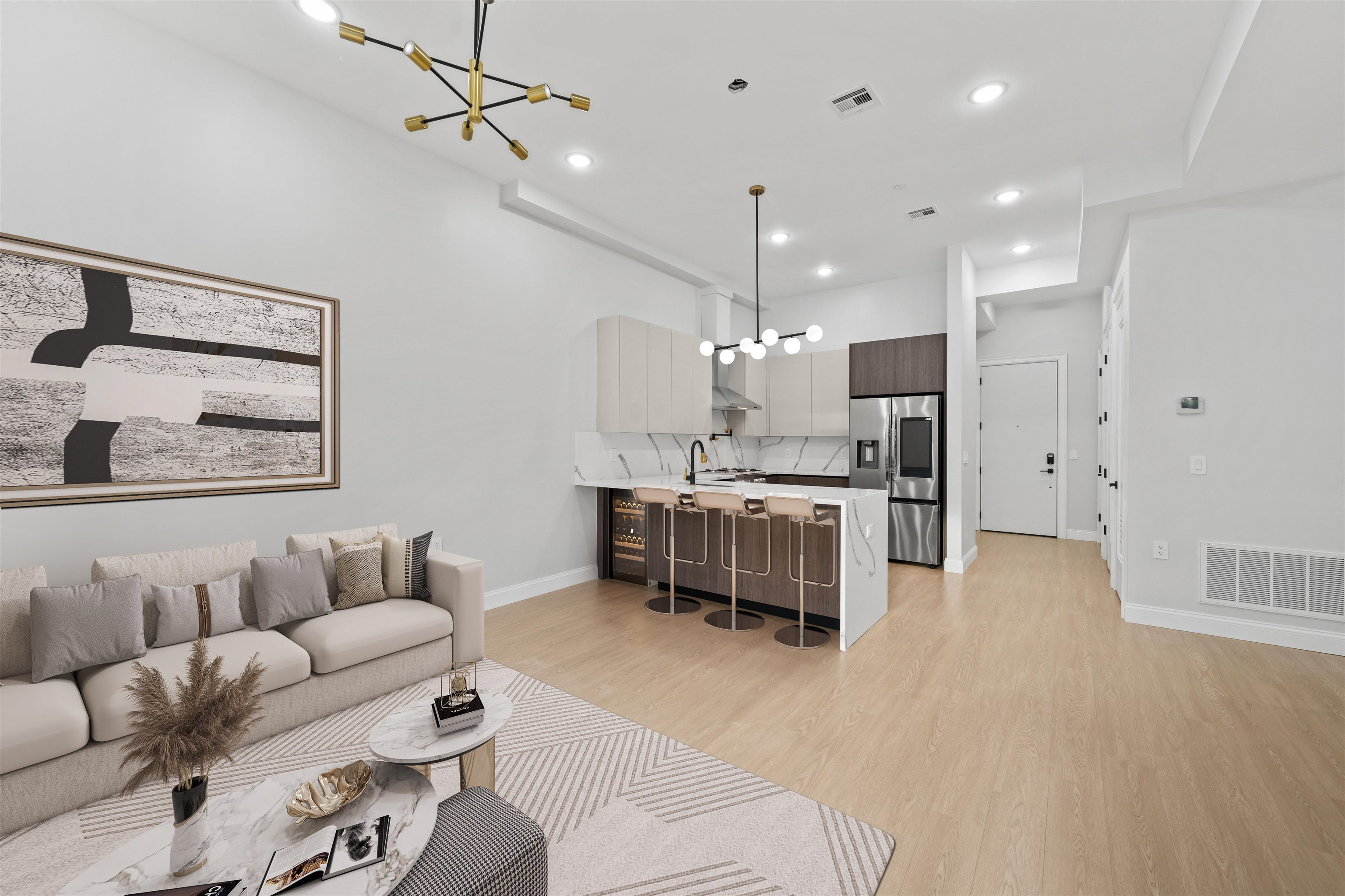 573 PALISADE AVE Unit: 1B