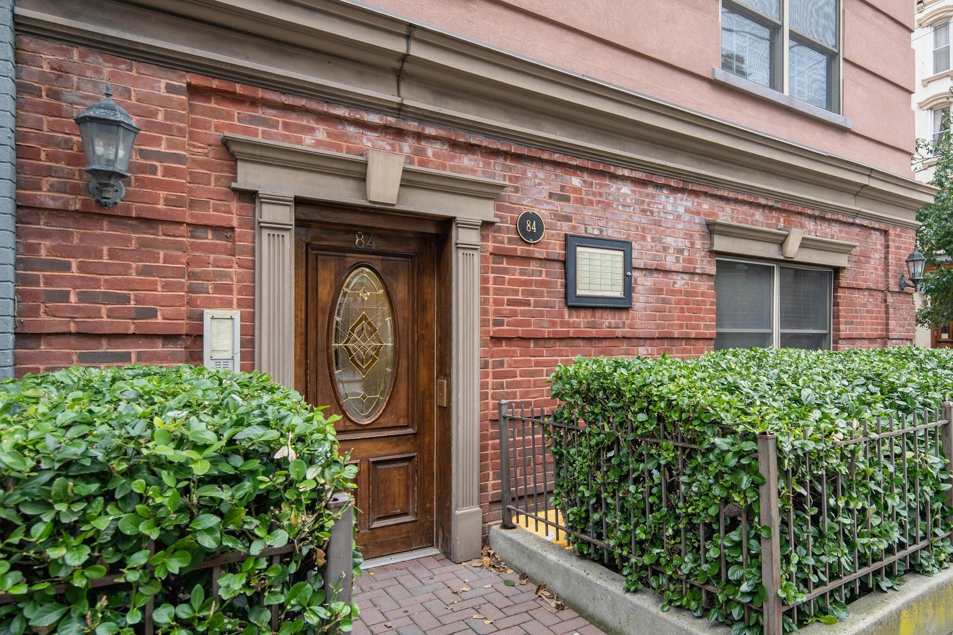 84 BLOOMFIELD ST Unit: 1