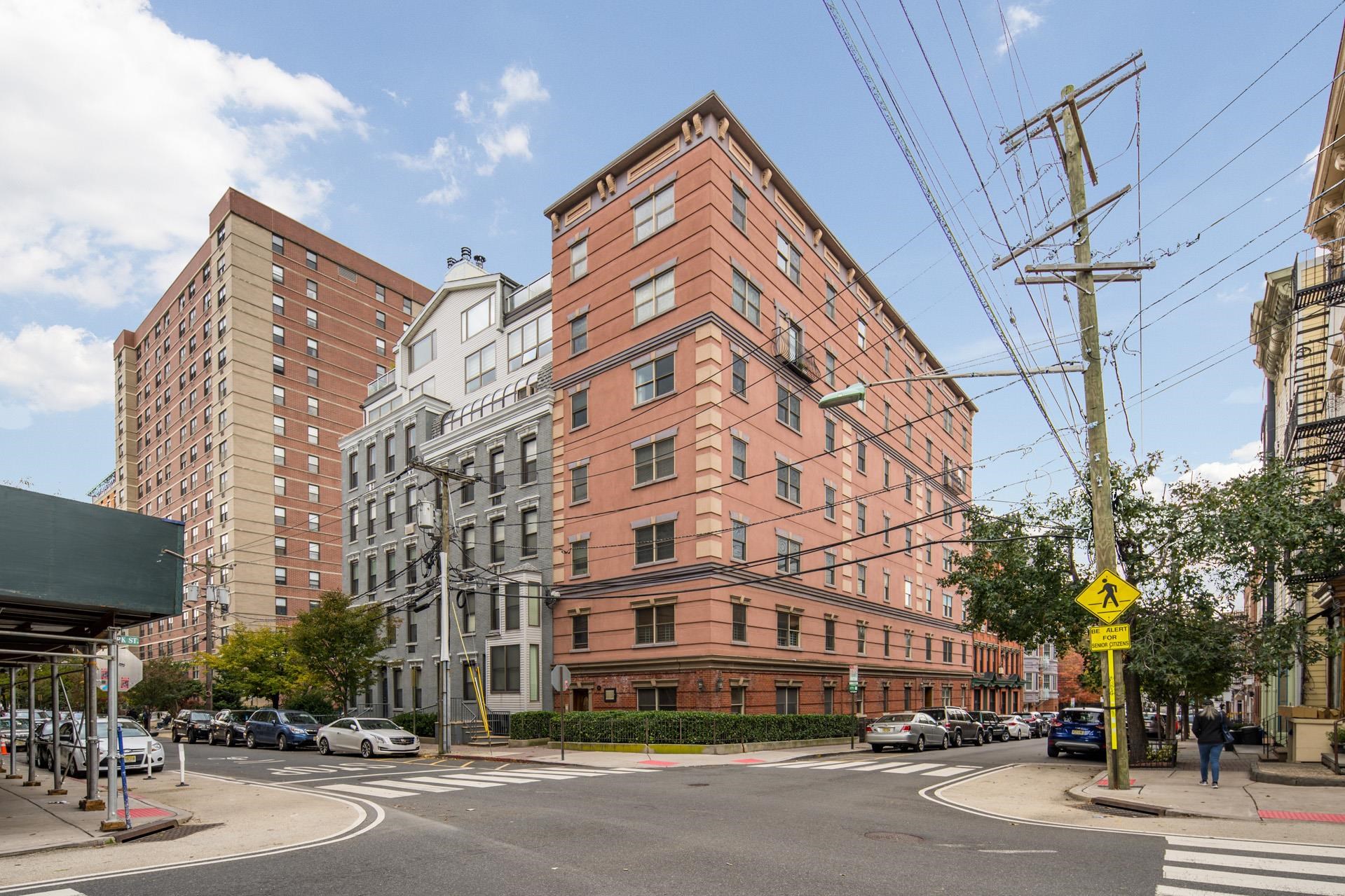 84 BLOOMFIELD ST Unit: 1