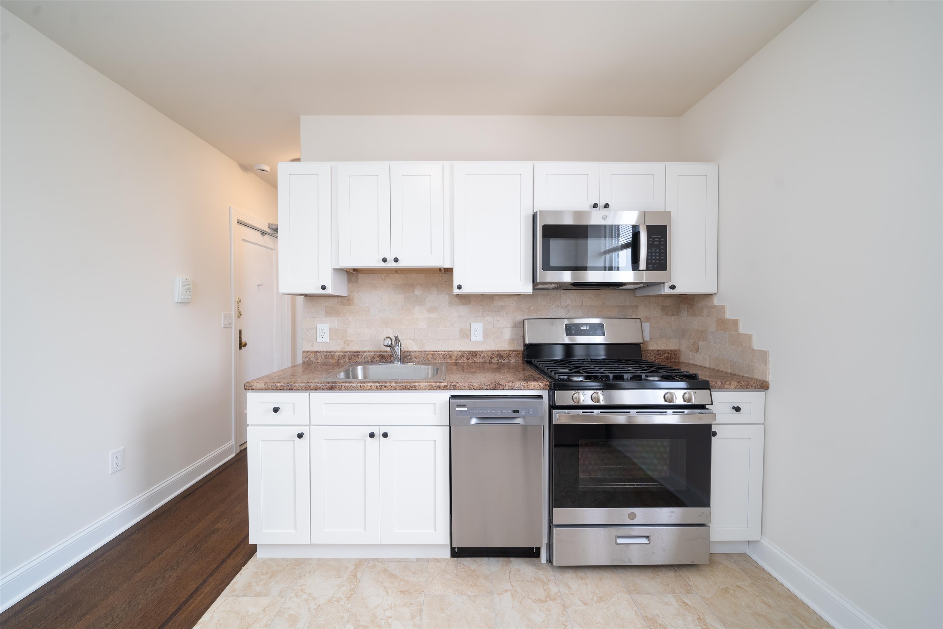 86 CHARLES ST Unit: 303