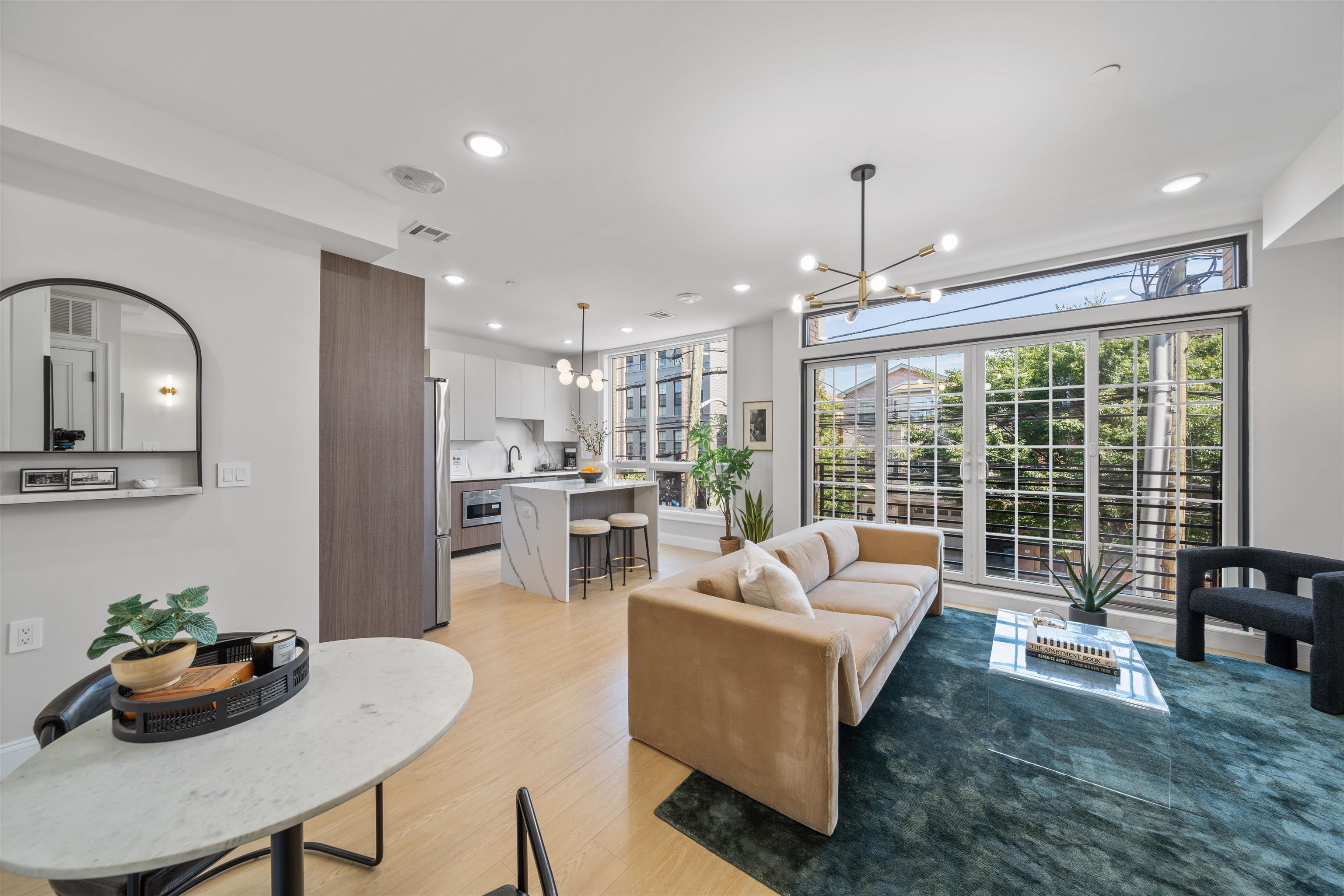 573 PALISADE AVE Unit: 2A