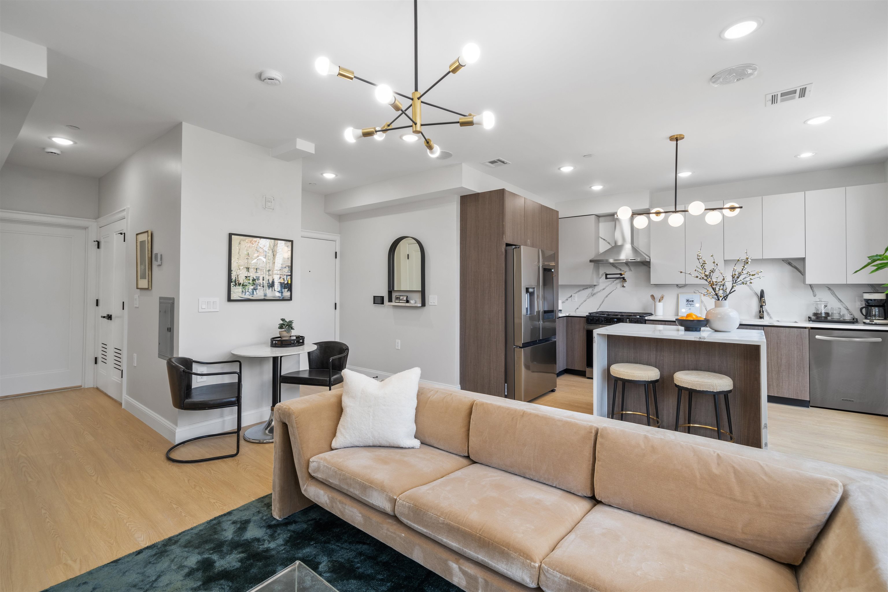 573 PALISADE AVE Unit: 3A