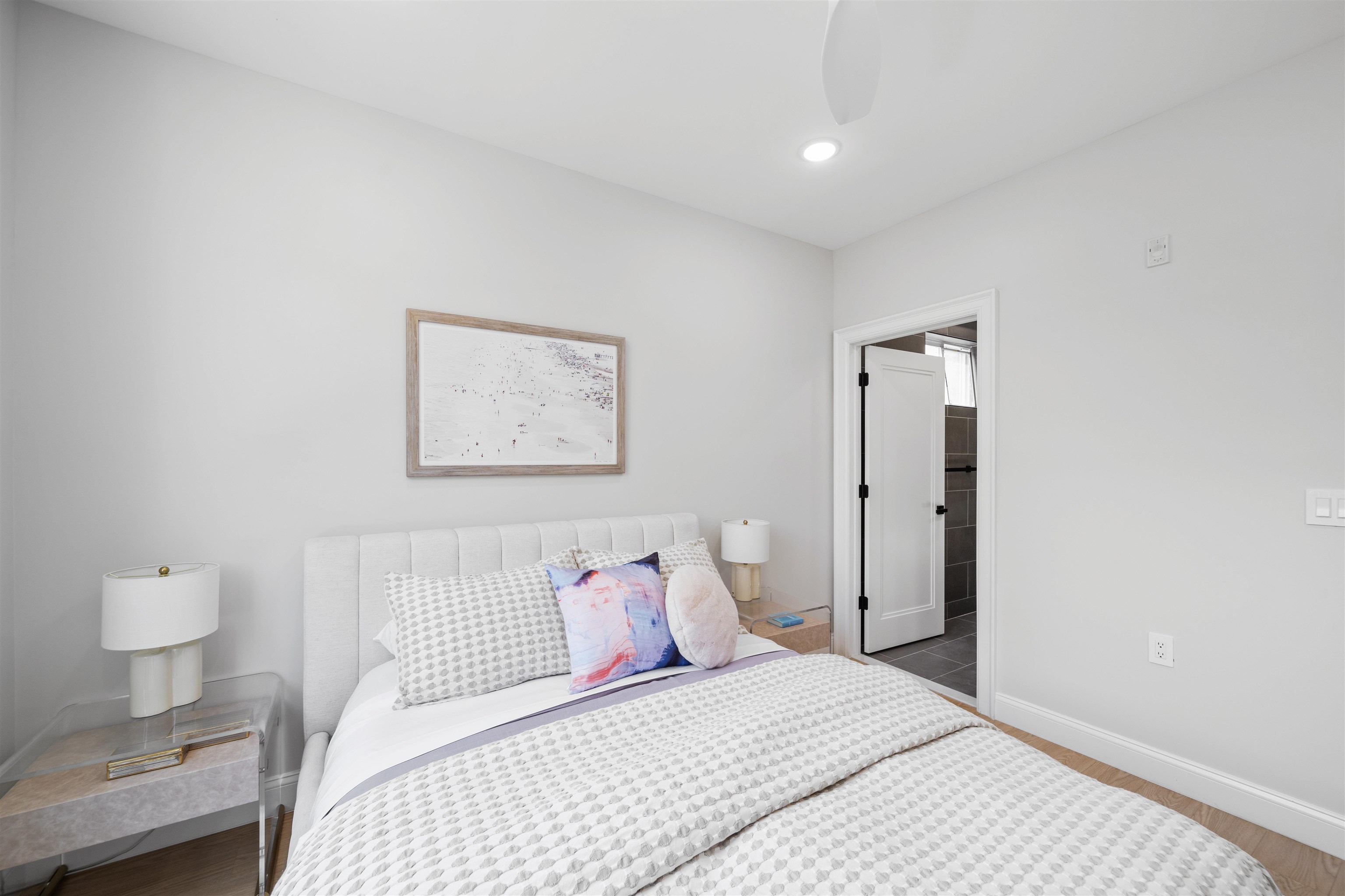 573 PALISADE AVE Unit: 3A