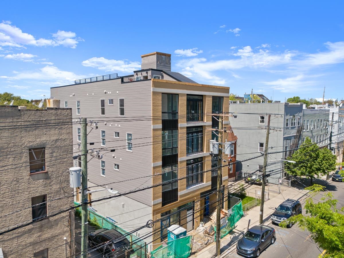 573 PALISADE AVE Unit: 4A
