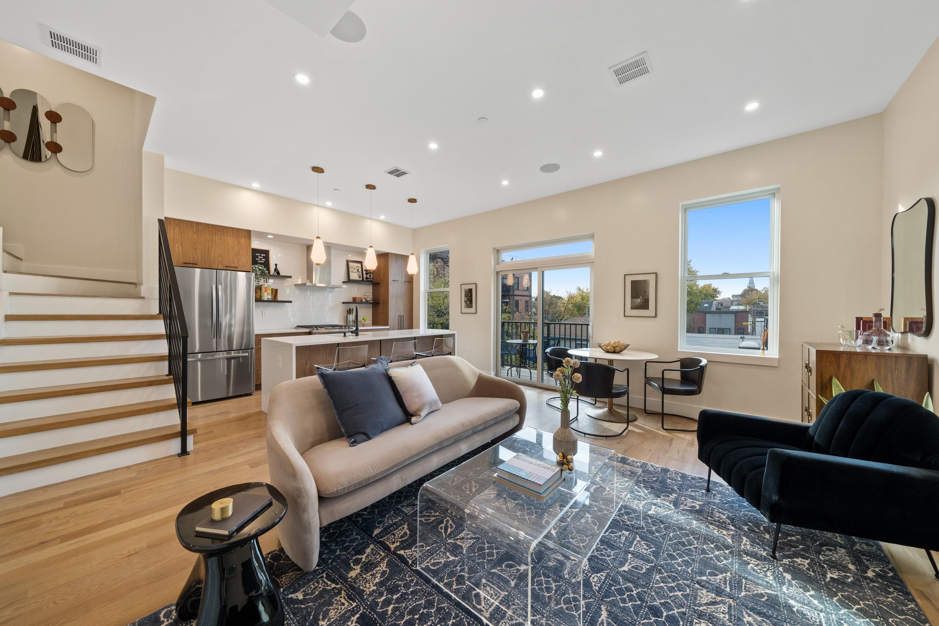 337 PALISADE AVE Unit: 4