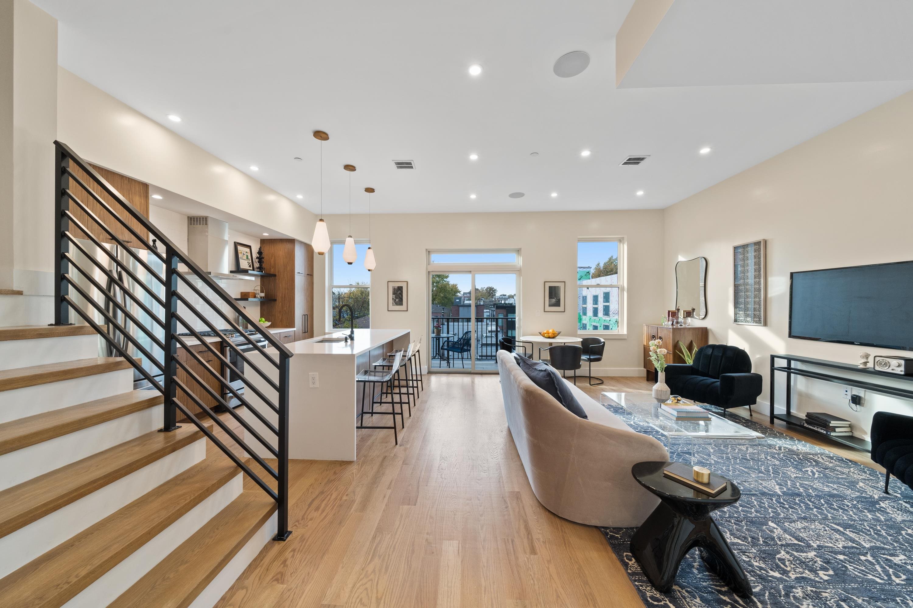 337 PALISADE AVE Unit: 4