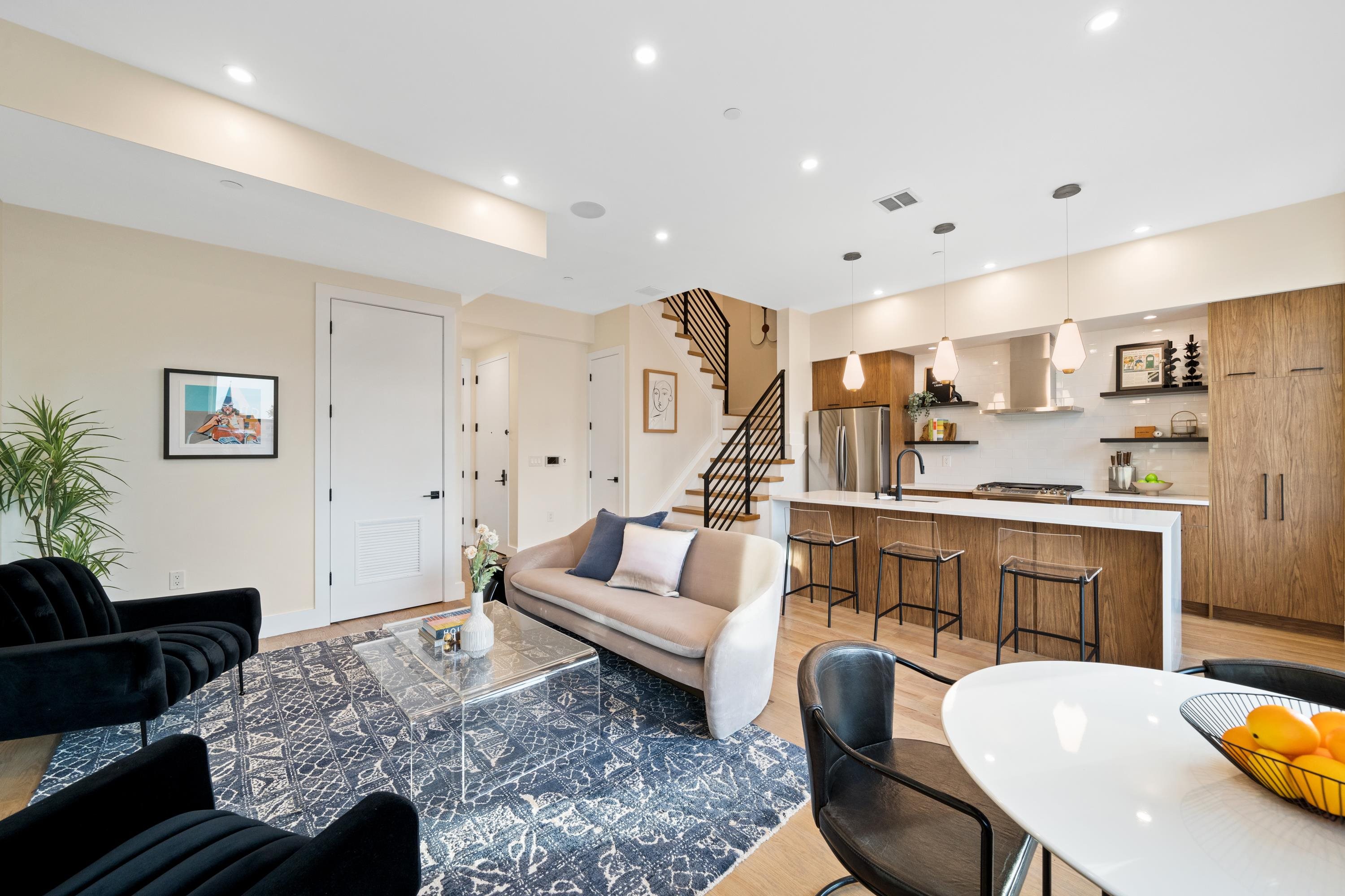 337 PALISADE AVE Unit: 4