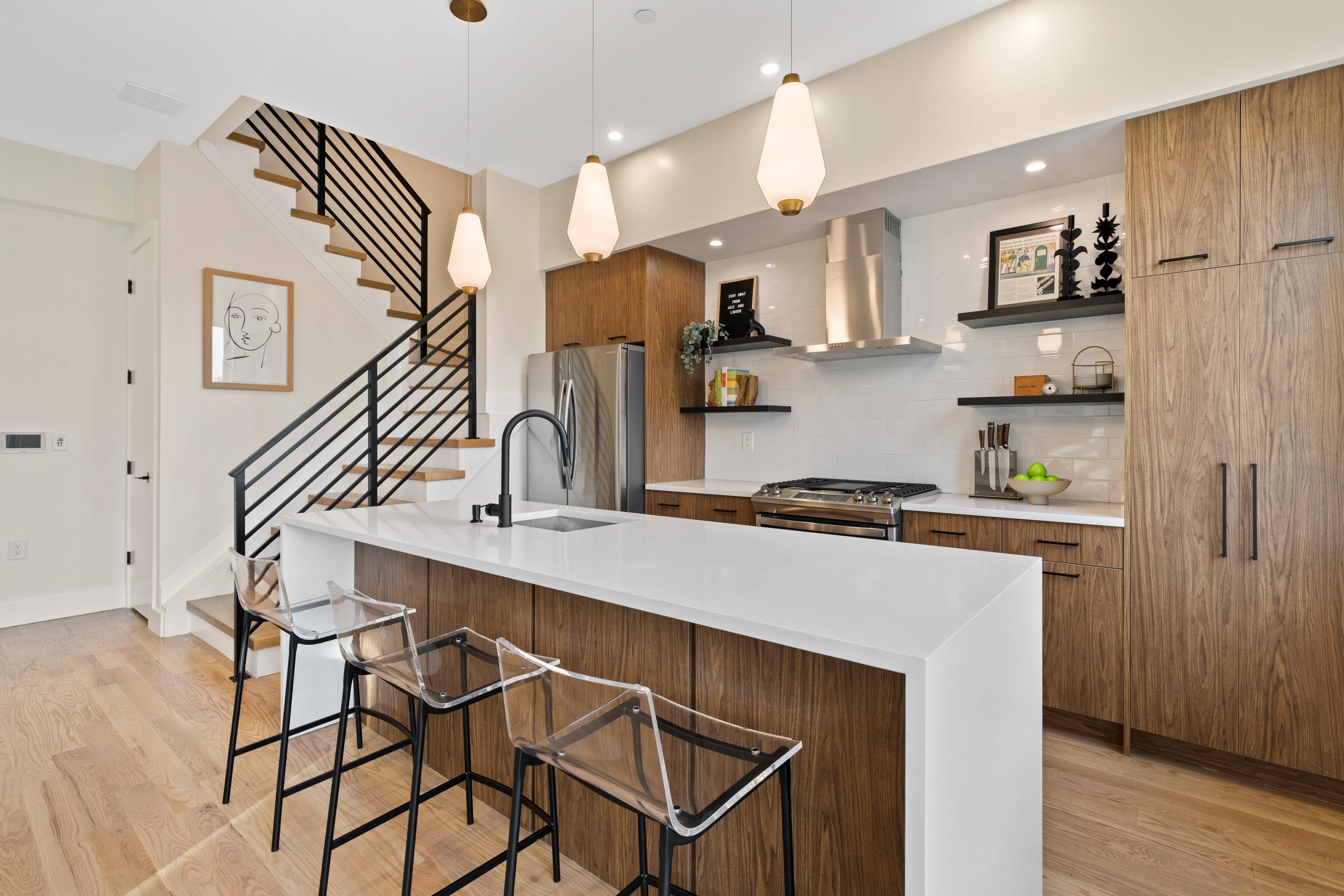 337 PALISADE AVE Unit: 4