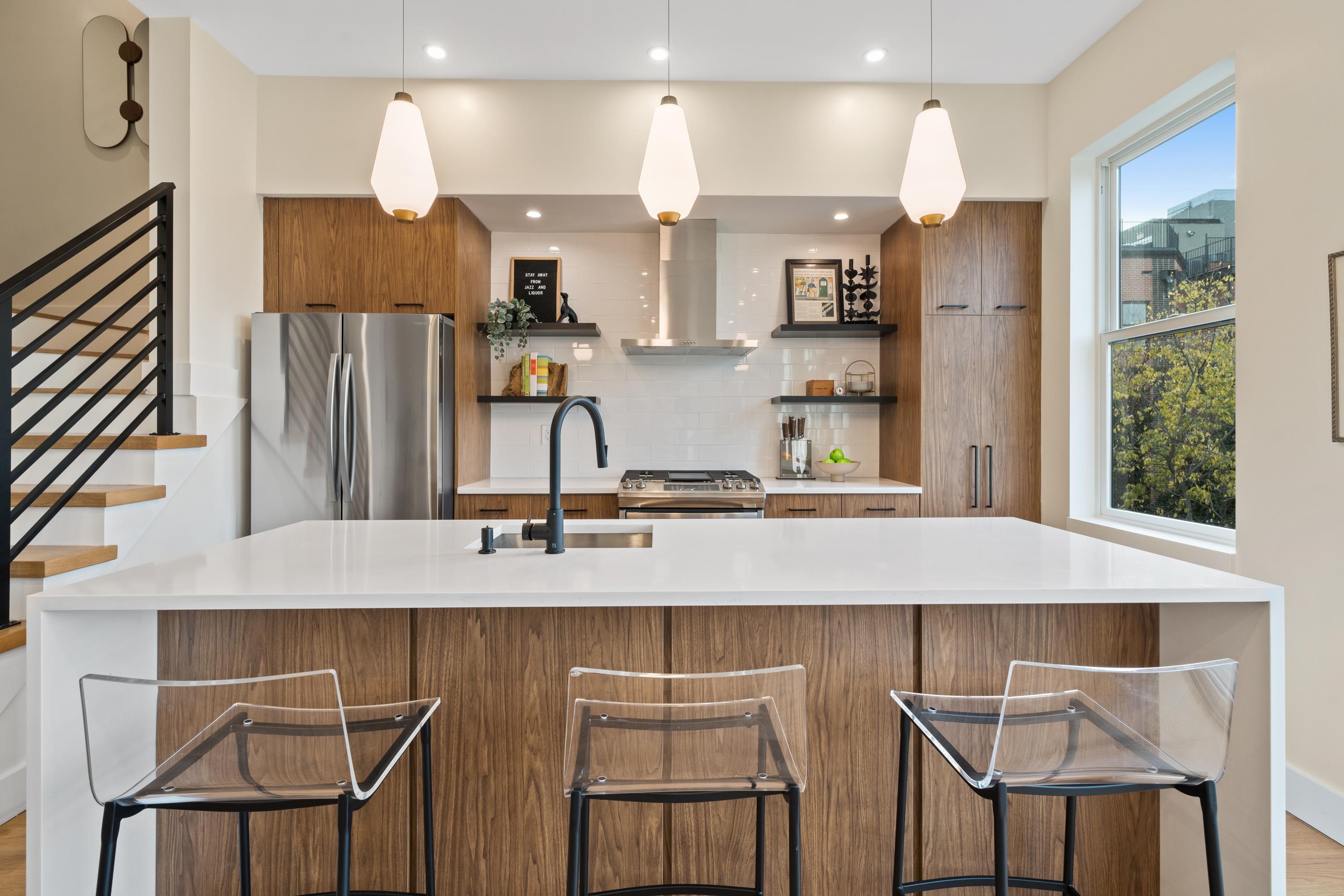 337 PALISADE AVE Unit: 4
