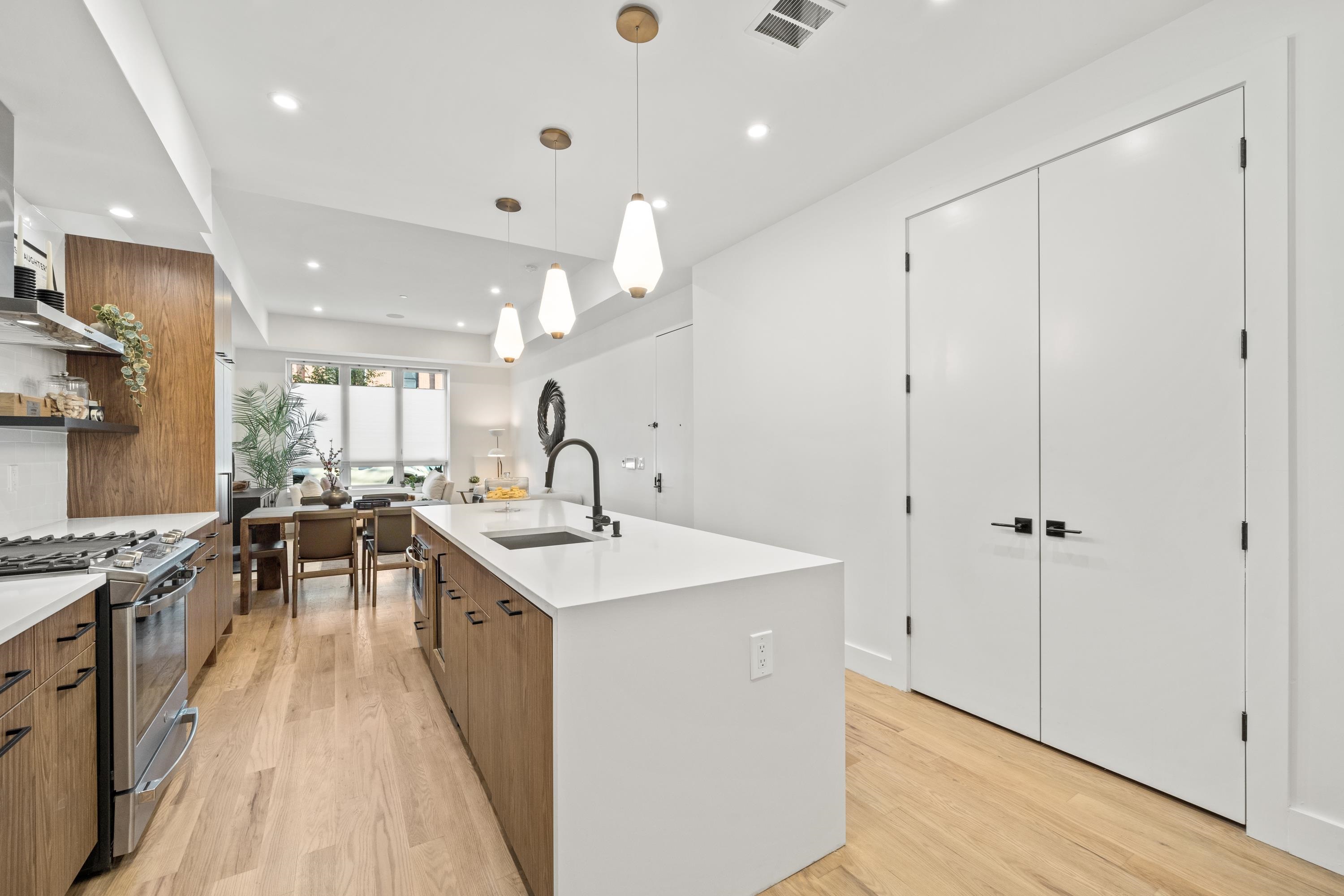 337 PALISADE AVE Unit: 1