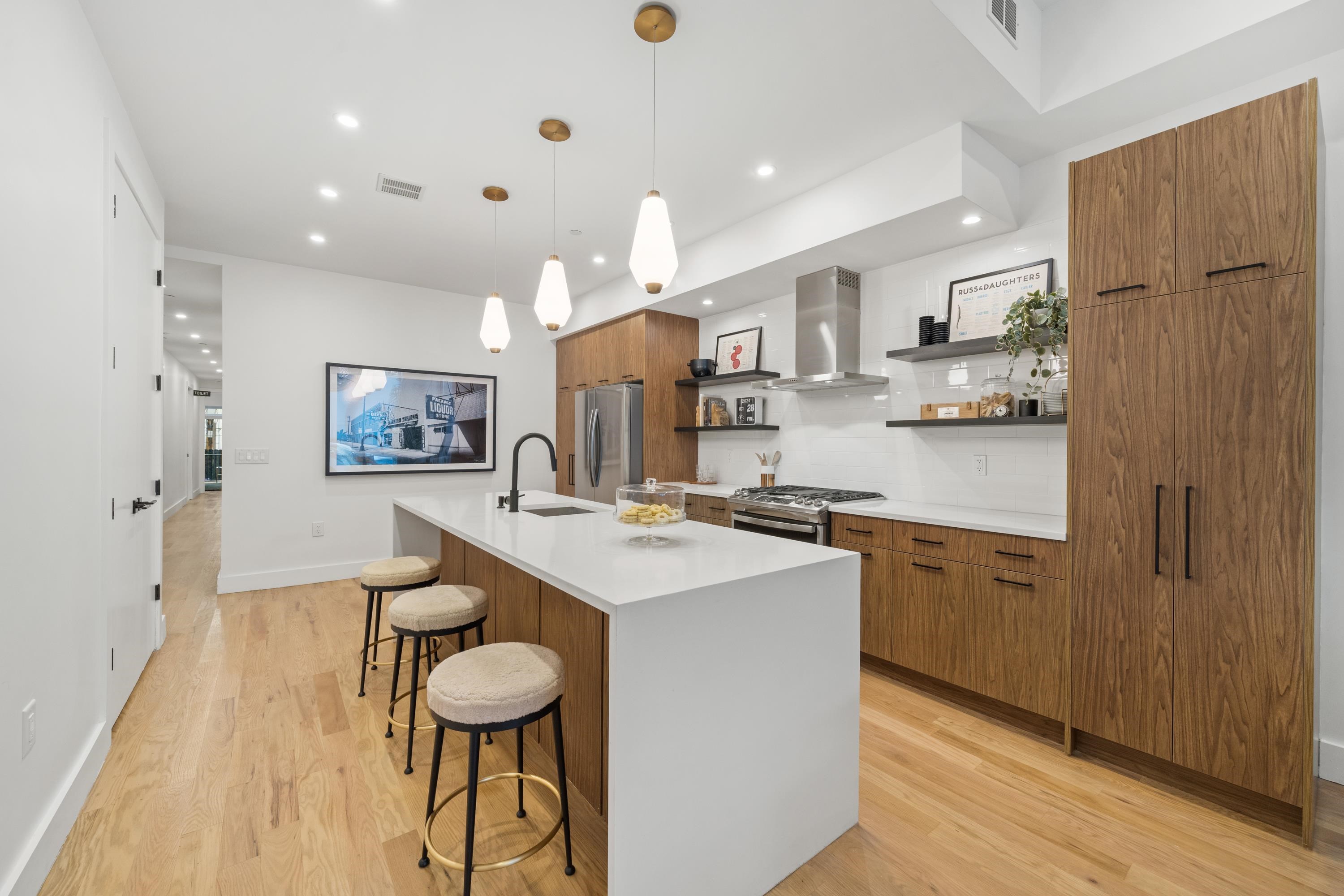 337 PALISADE AVE Unit: 1