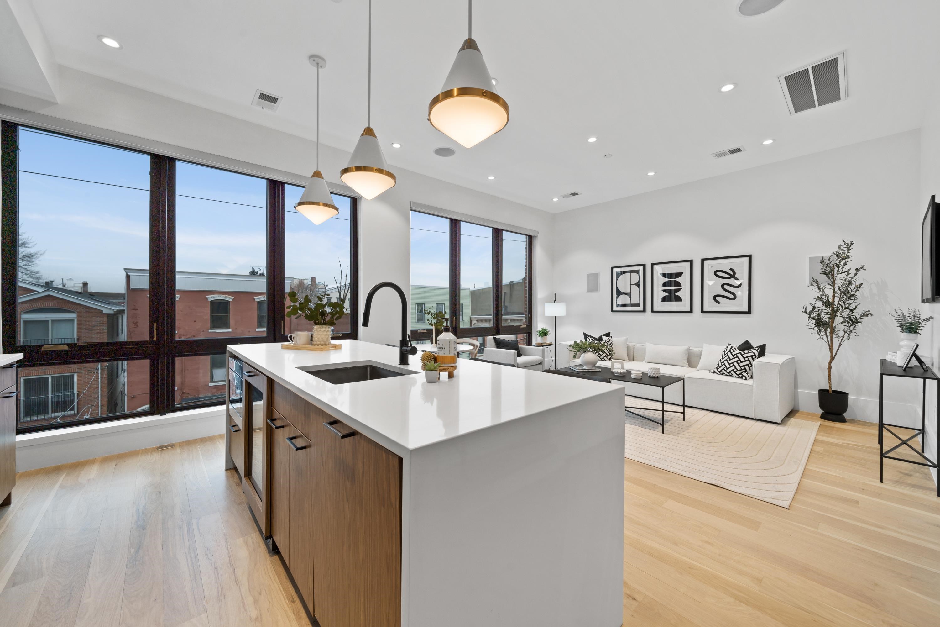 339 PALISADE AVE Unit: 3