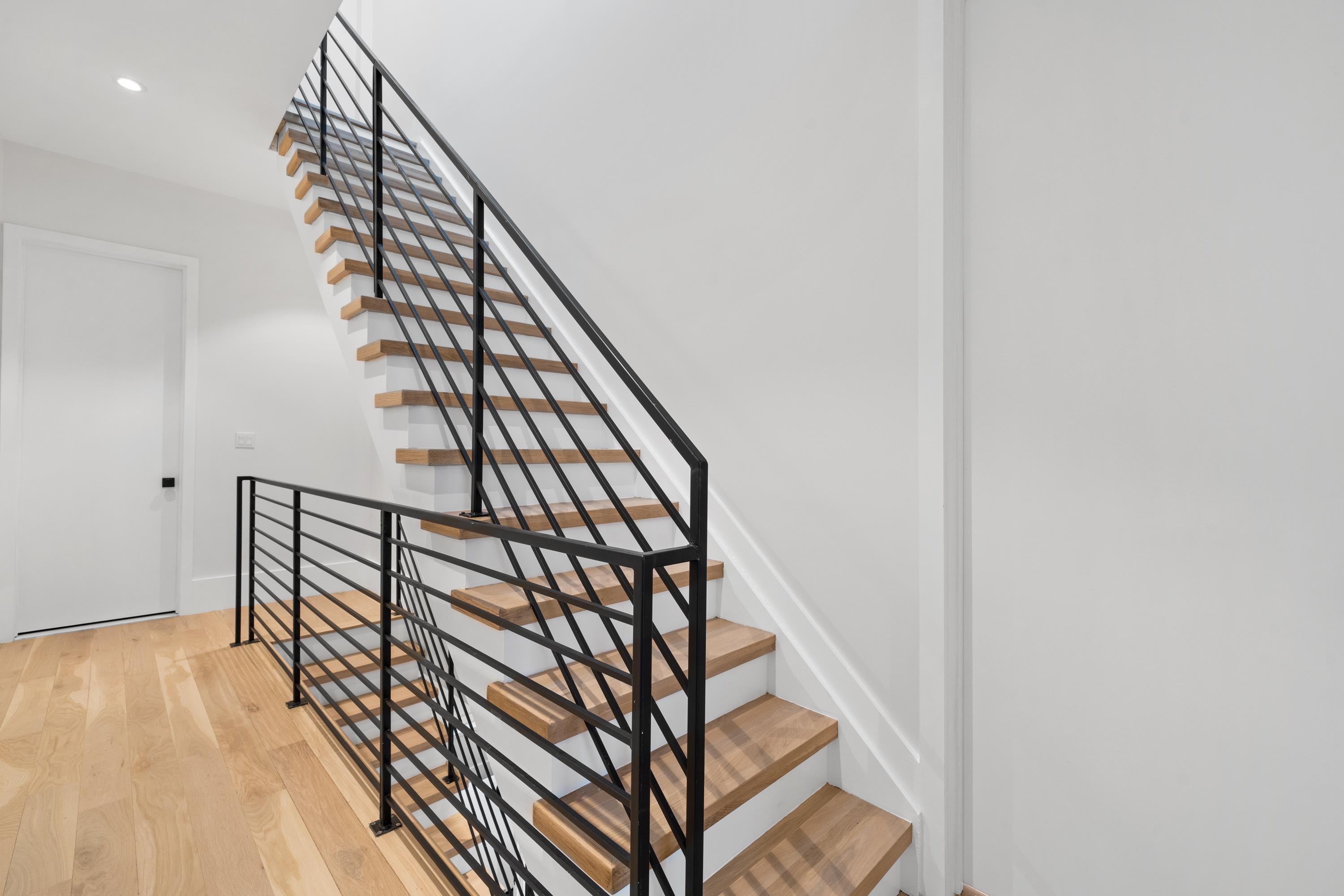 339 PALISADE AVE Unit: 3