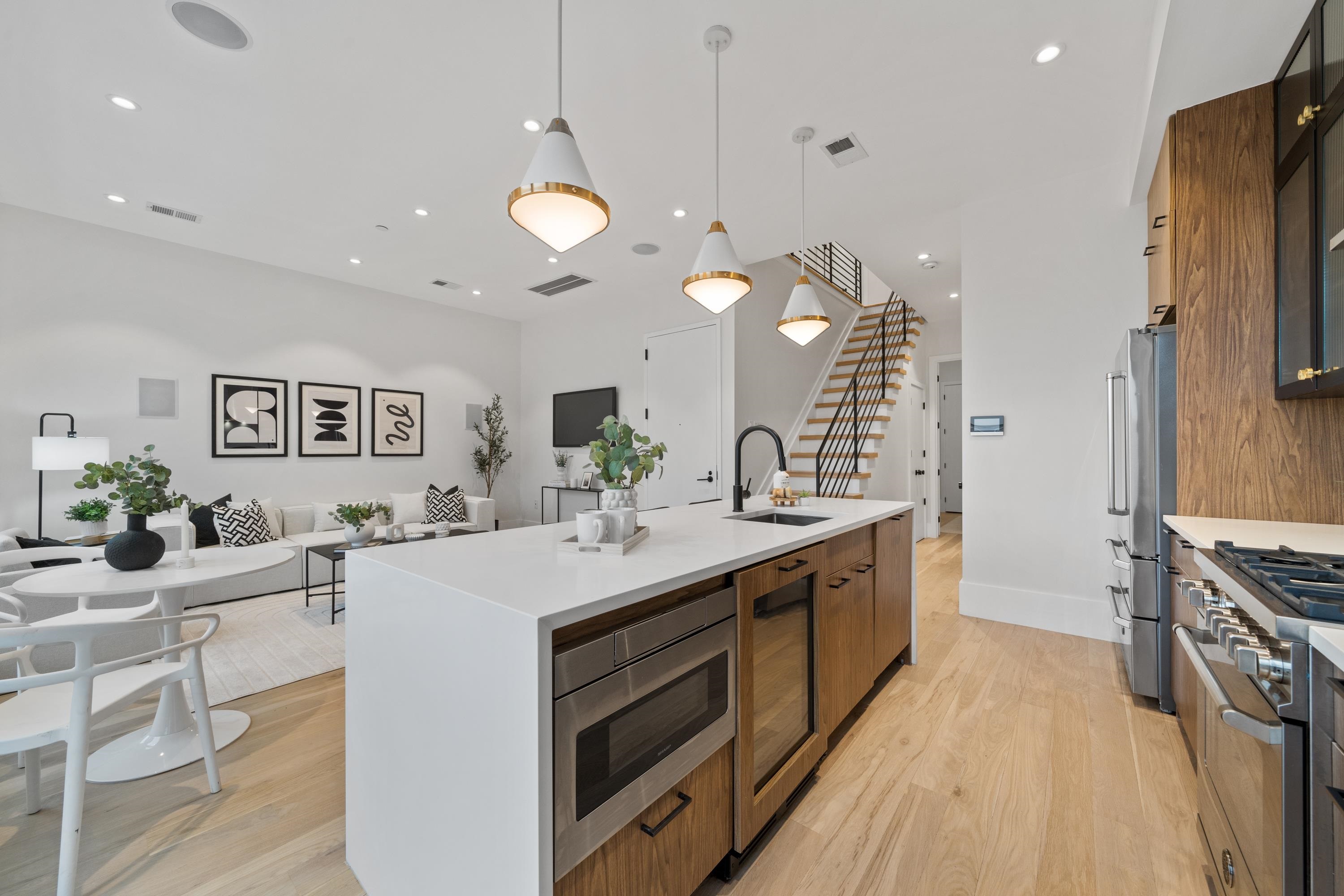 339 PALISADE AVE Unit: 3