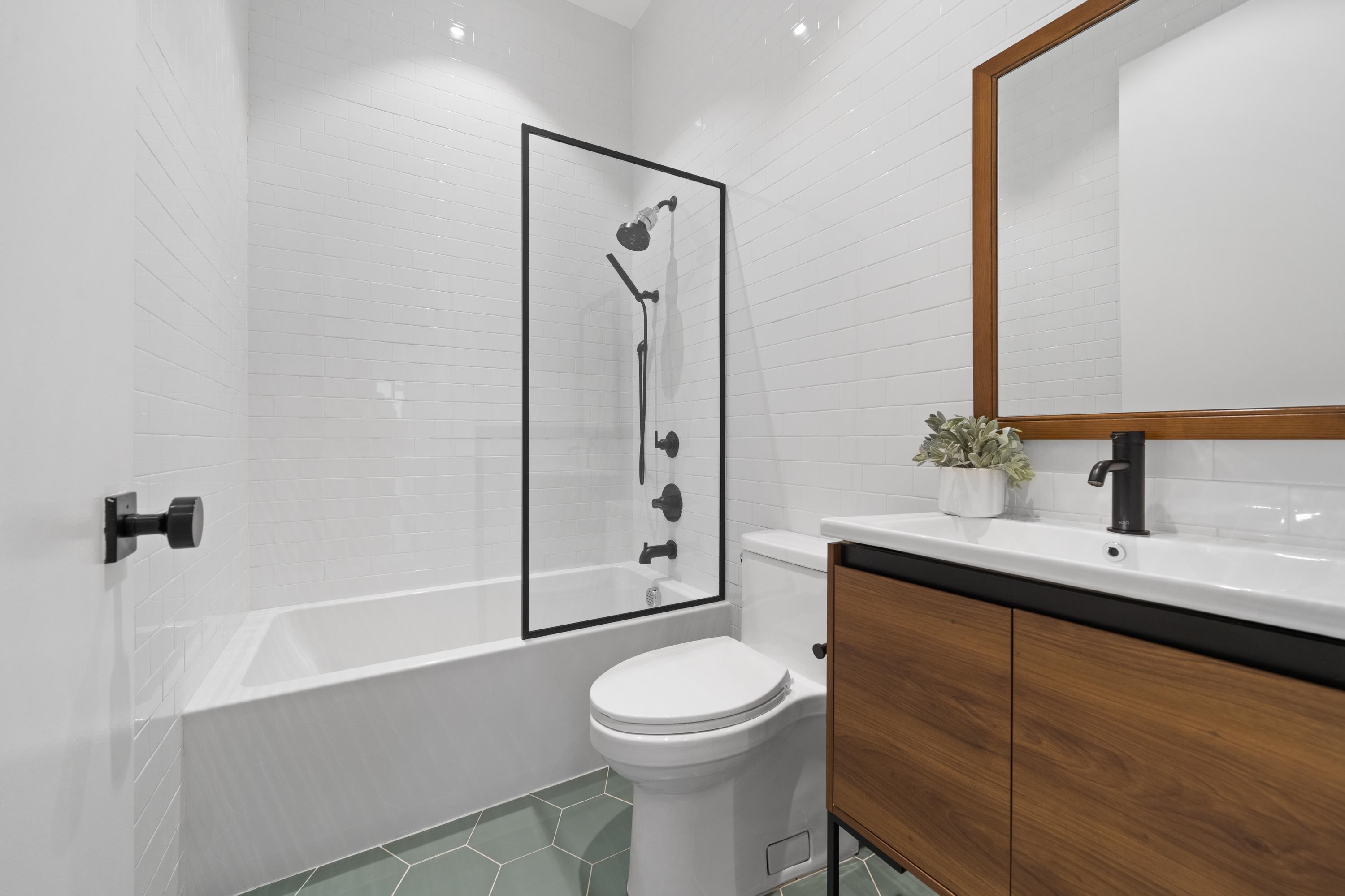 339 PALISADE AVE Unit: 3