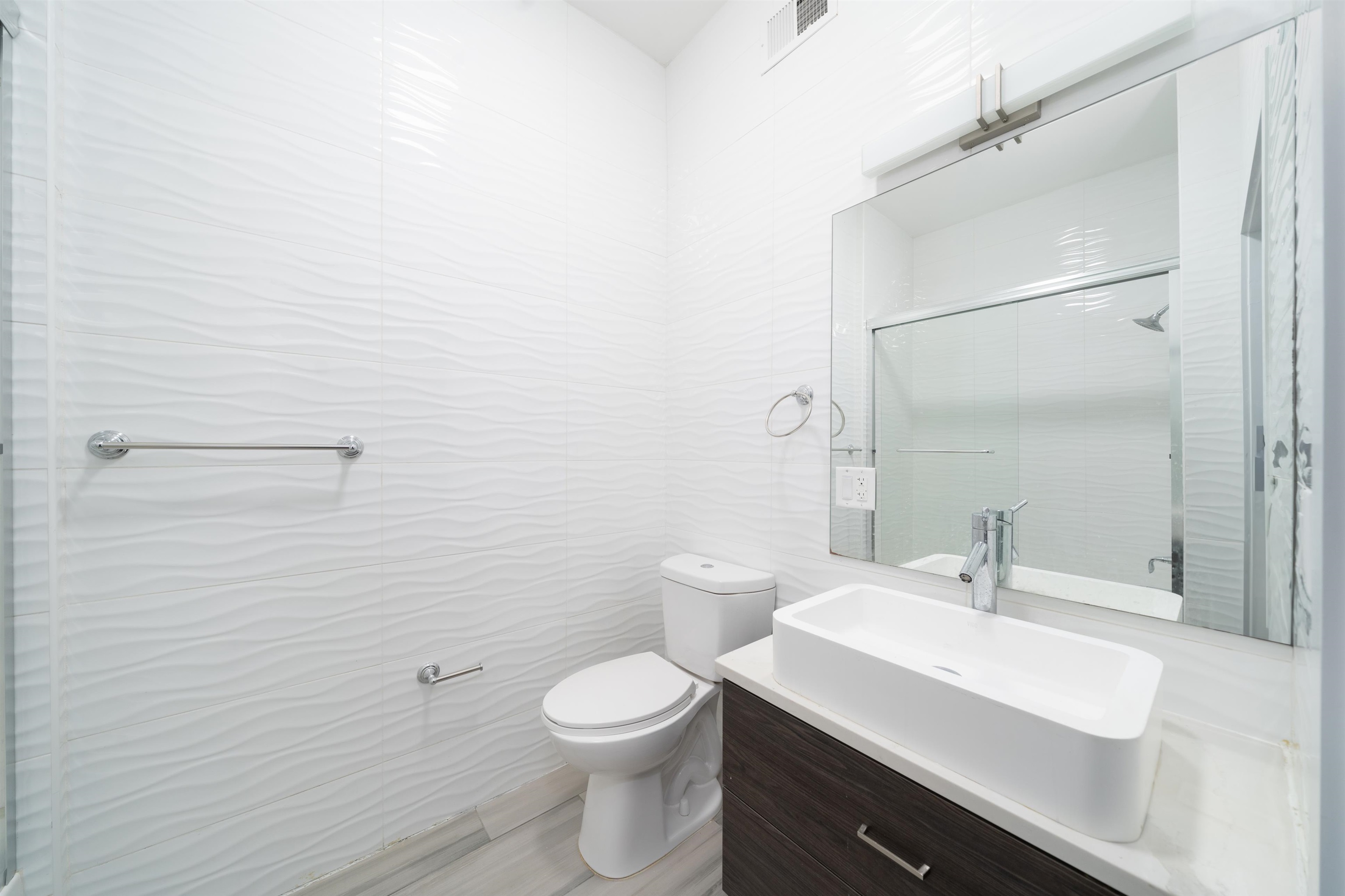 313 PINE ST Unit: 206