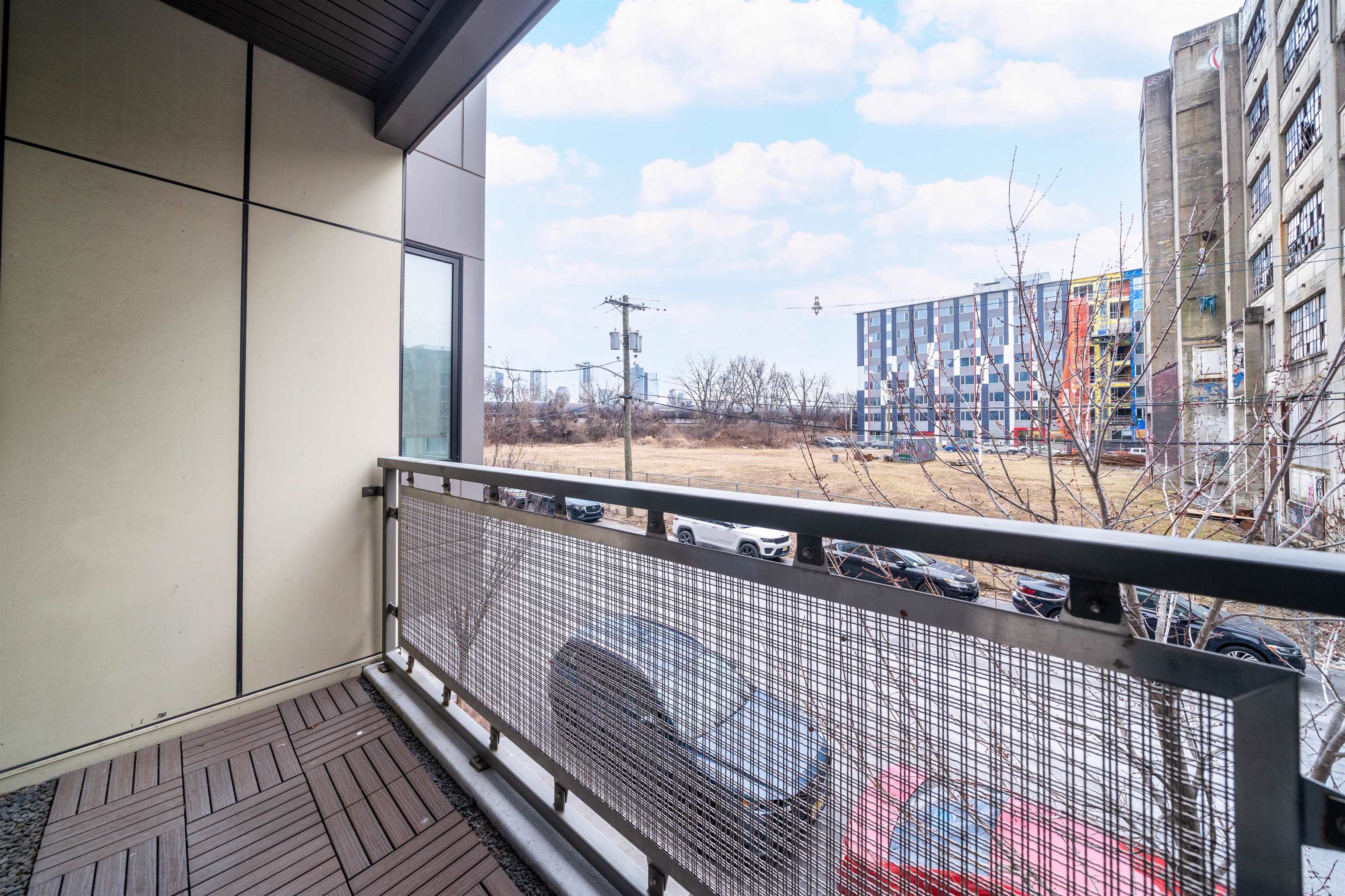 313 PINE ST Unit: 206