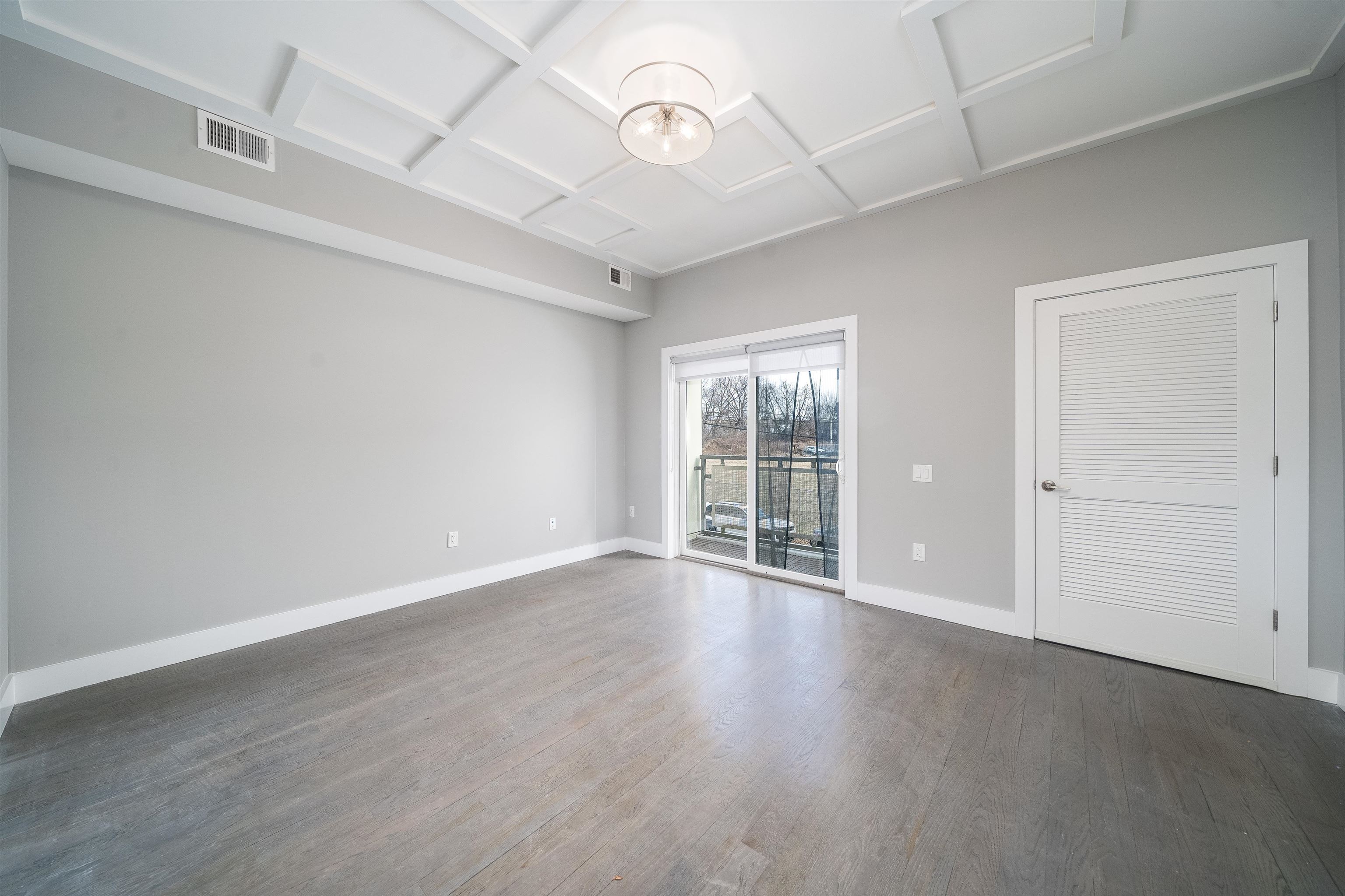 313 PINE ST Unit: 206