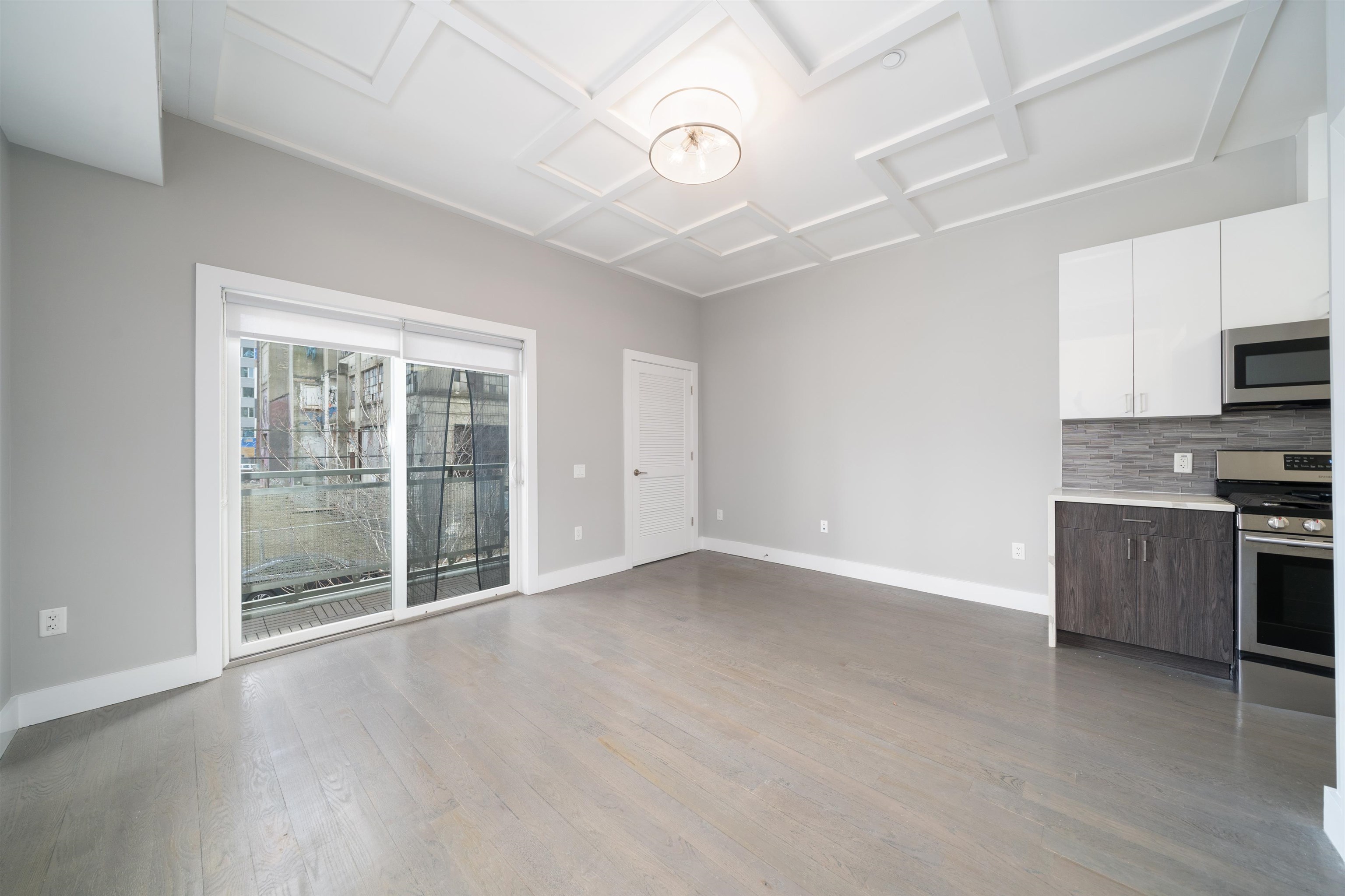 313 PINE ST Unit: 206