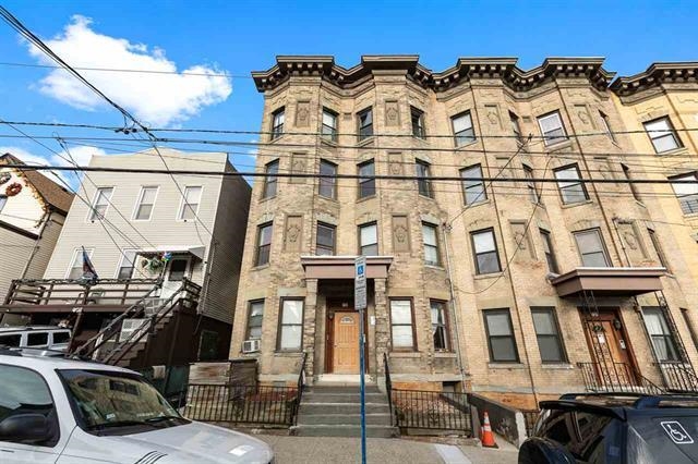 98 NORTH ST Unit: 3S