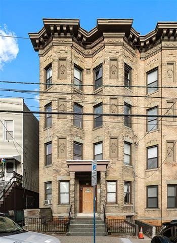 98 NORTH ST Unit: 3S