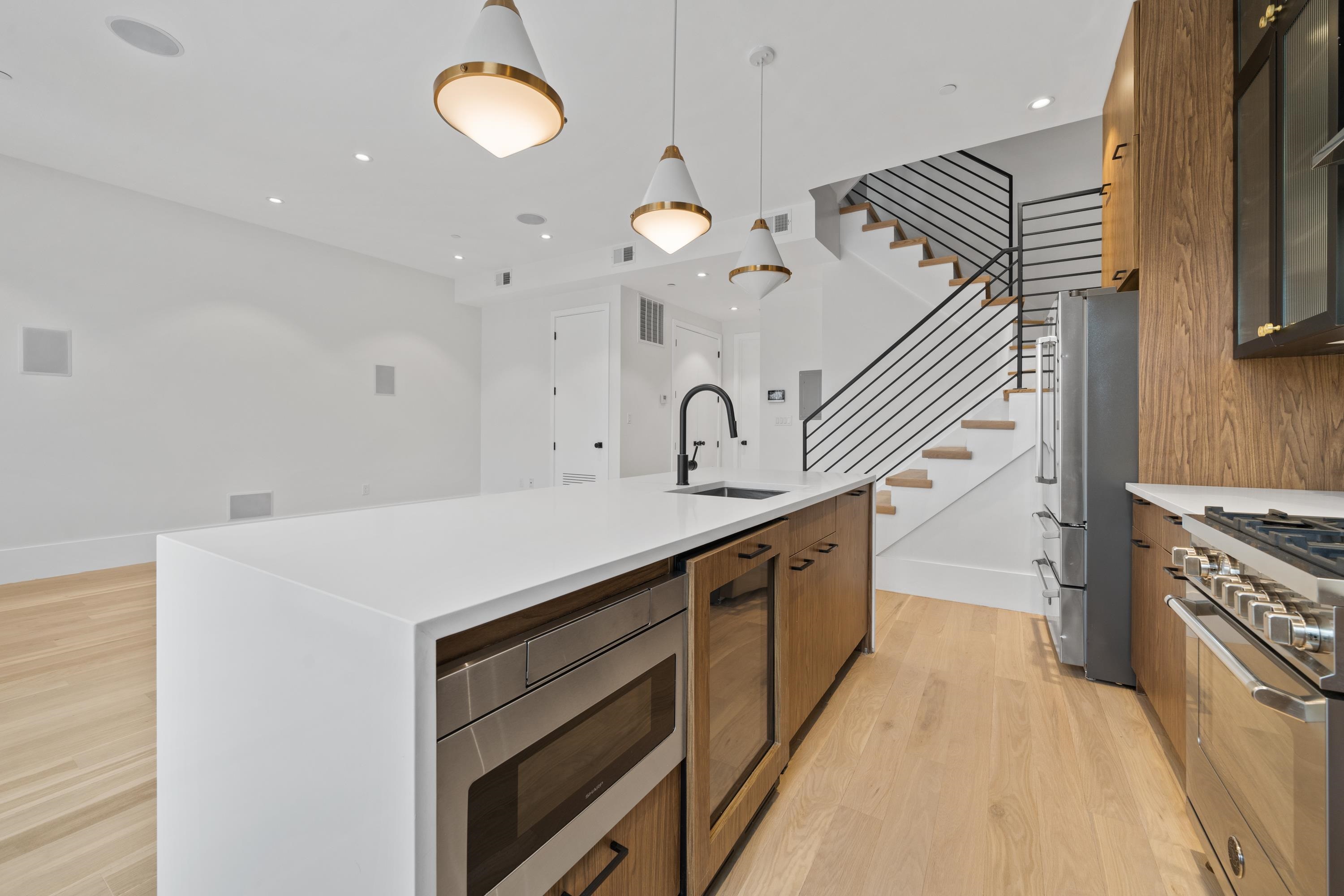 339 PALISADE AVE Unit: 4