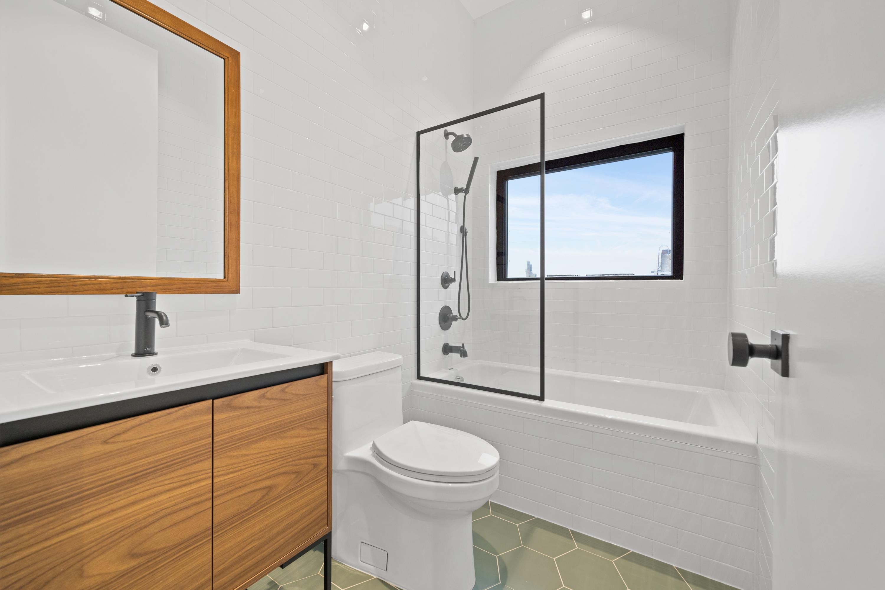 339 PALISADE AVE Unit: 4
