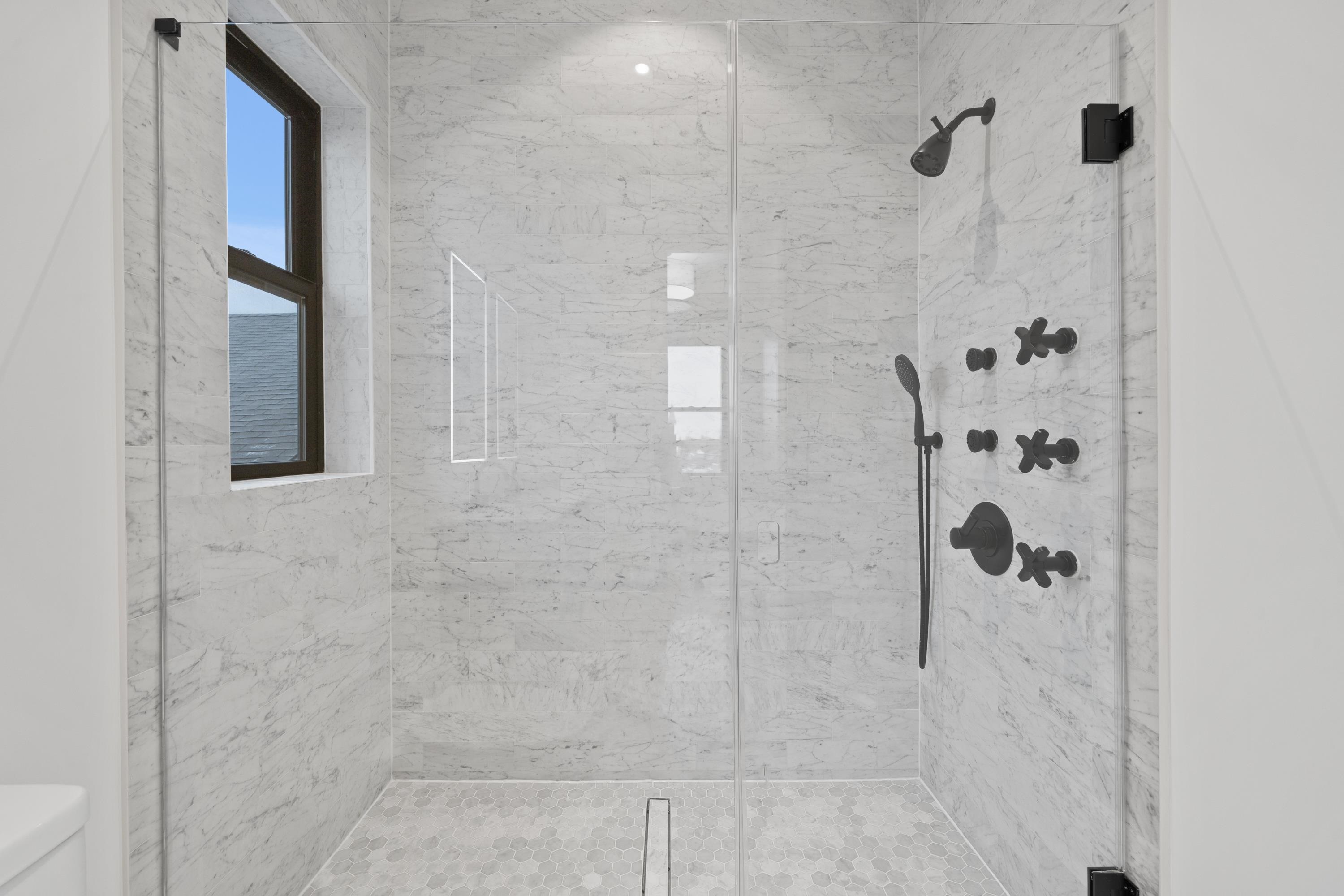 339 PALISADE AVE Unit: 4