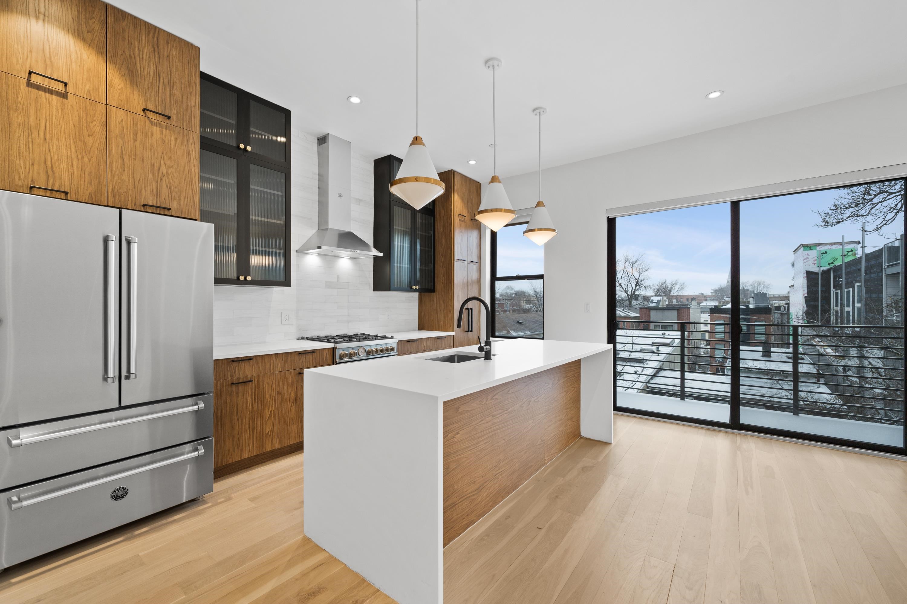 339 PALISADE AVE Unit: 4