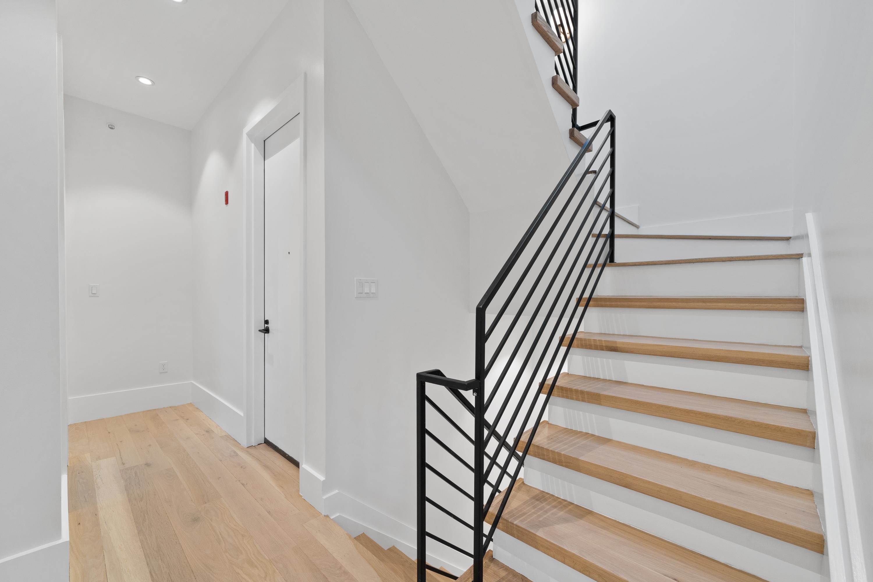 339 PALISADE AVE Unit: 4