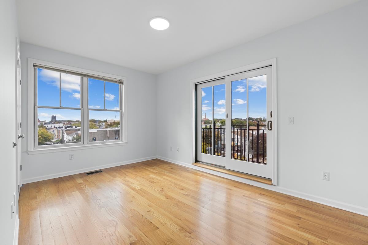 458-2 PACIFIC AVE Unit: 2