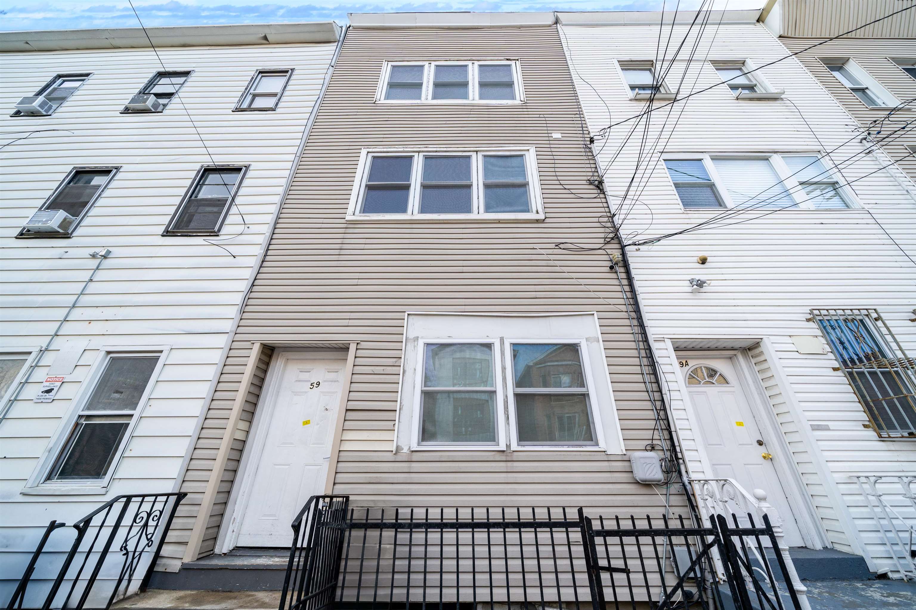 59 HUTTON ST Unit: 3