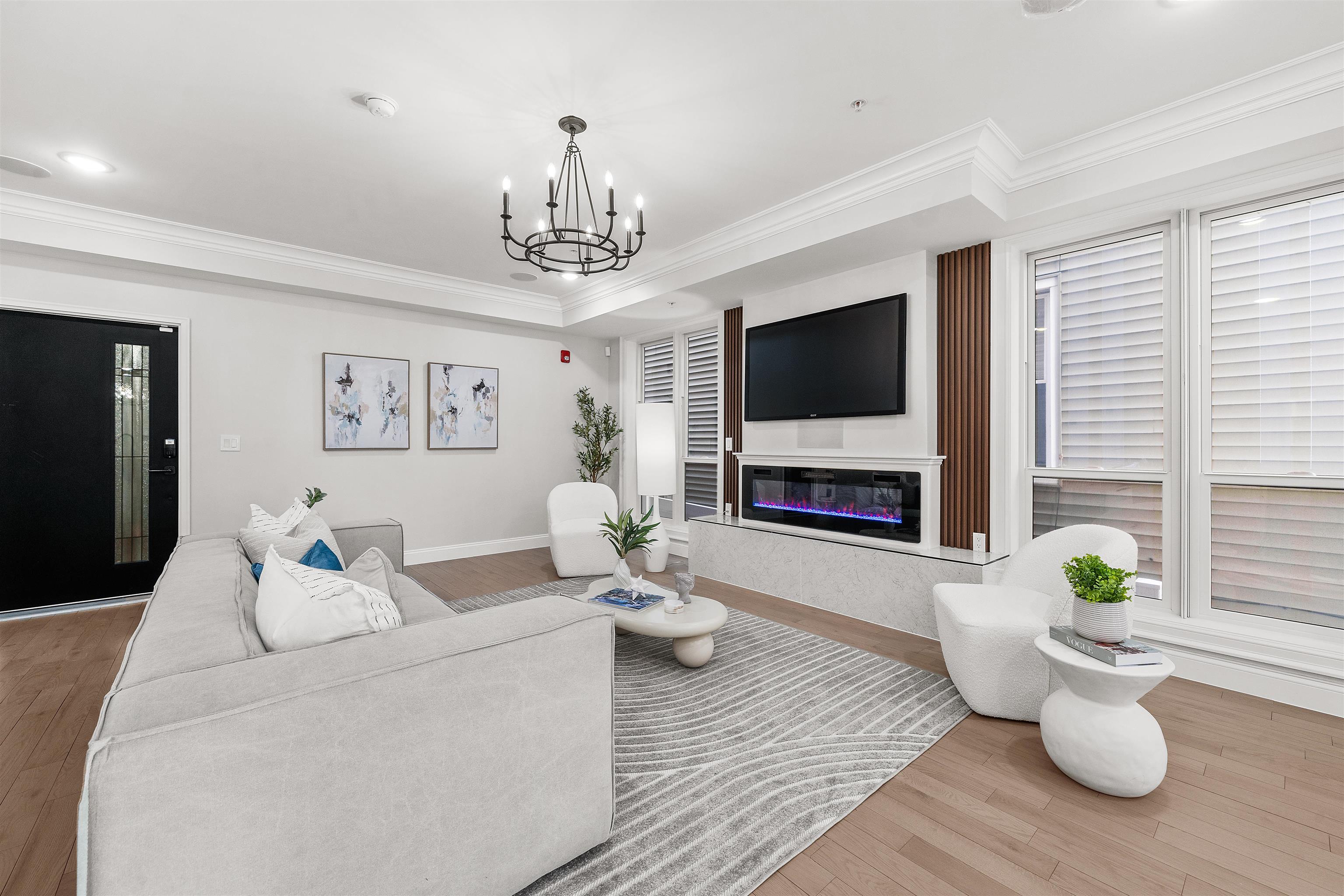 221 LIBERTY AVE Unit: 1