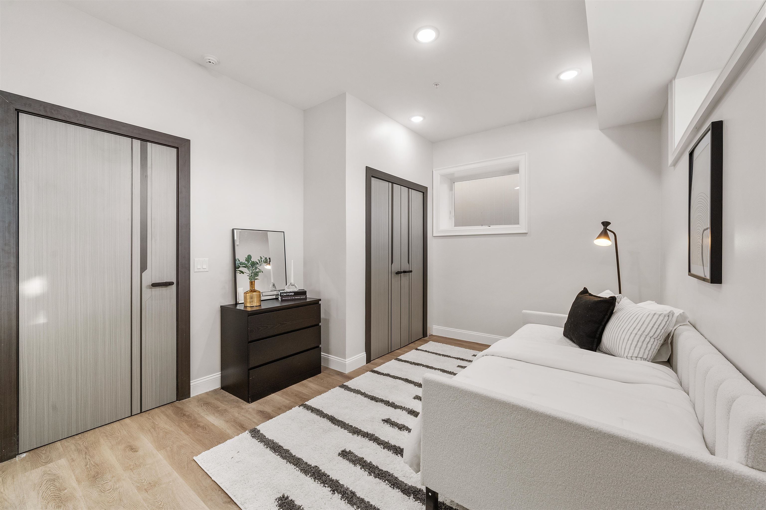 221 LIBERTY AVE Unit: 1