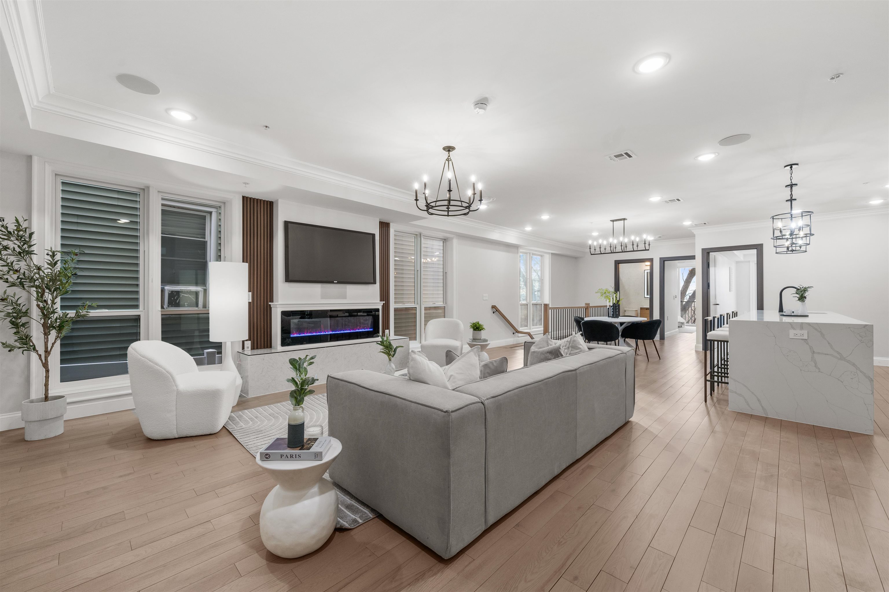 221 LIBERTY AVE Unit: 1