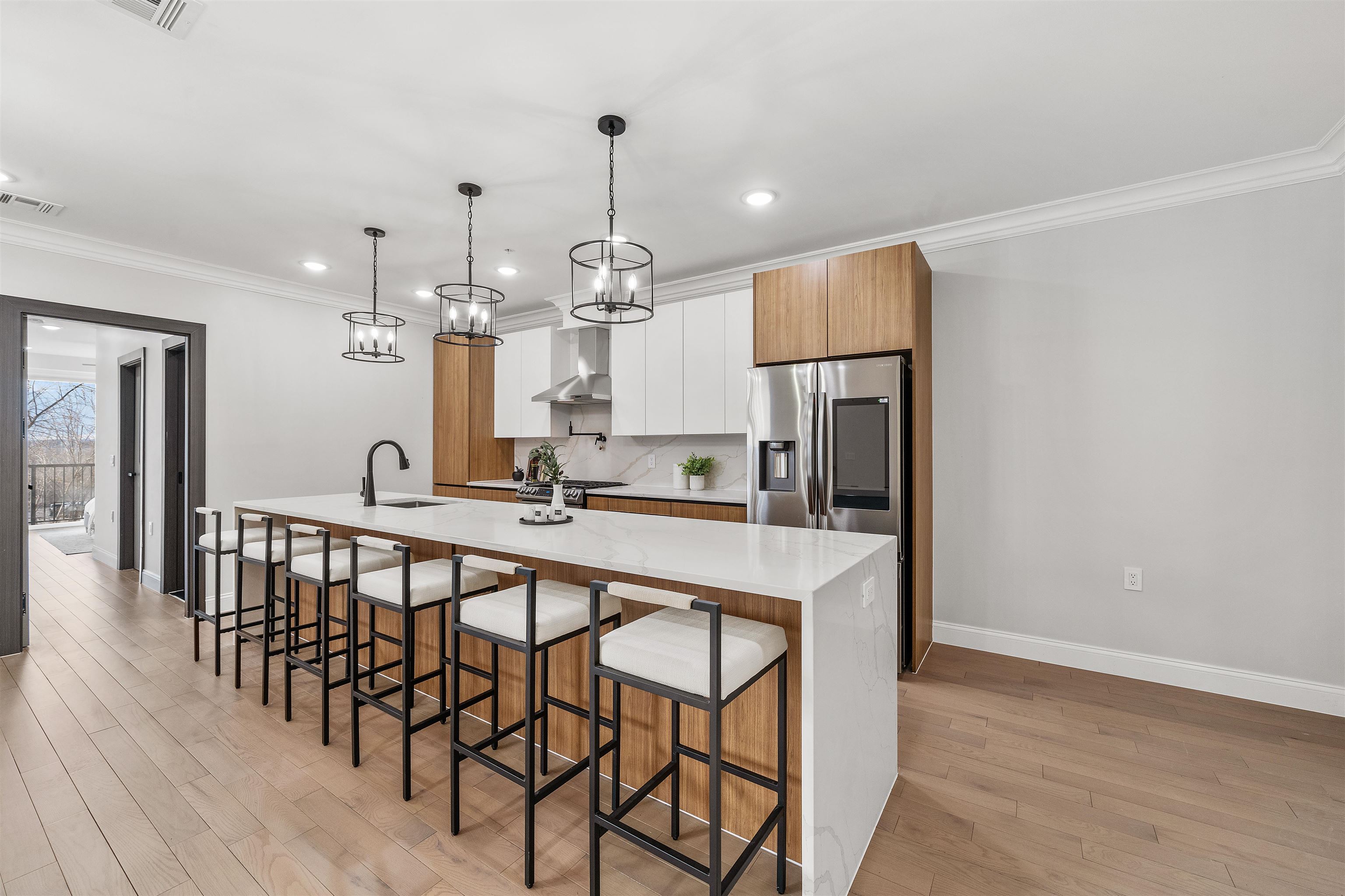 221 LIBERTY AVE Unit: 1