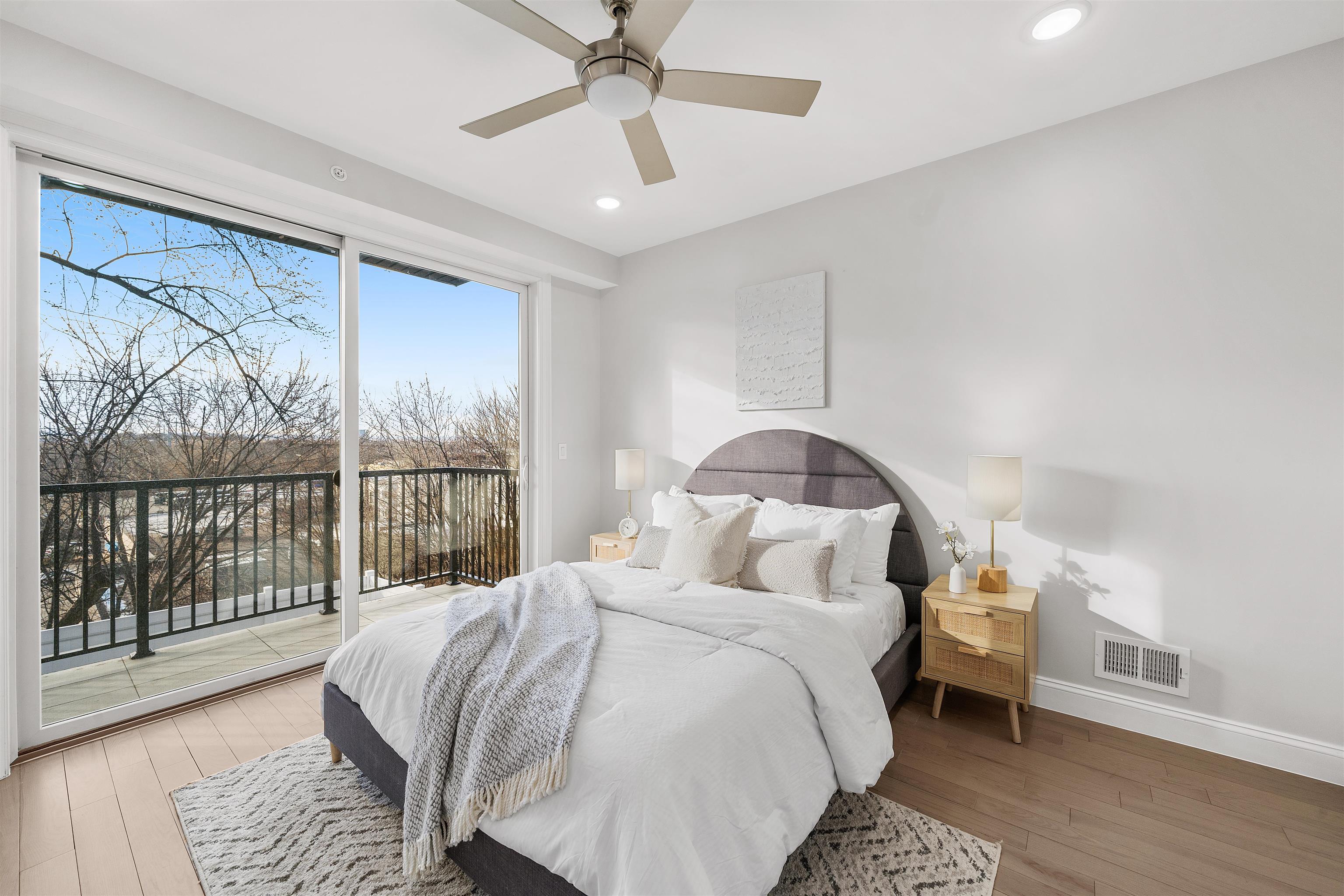 221 LIBERTY AVE Unit: 1