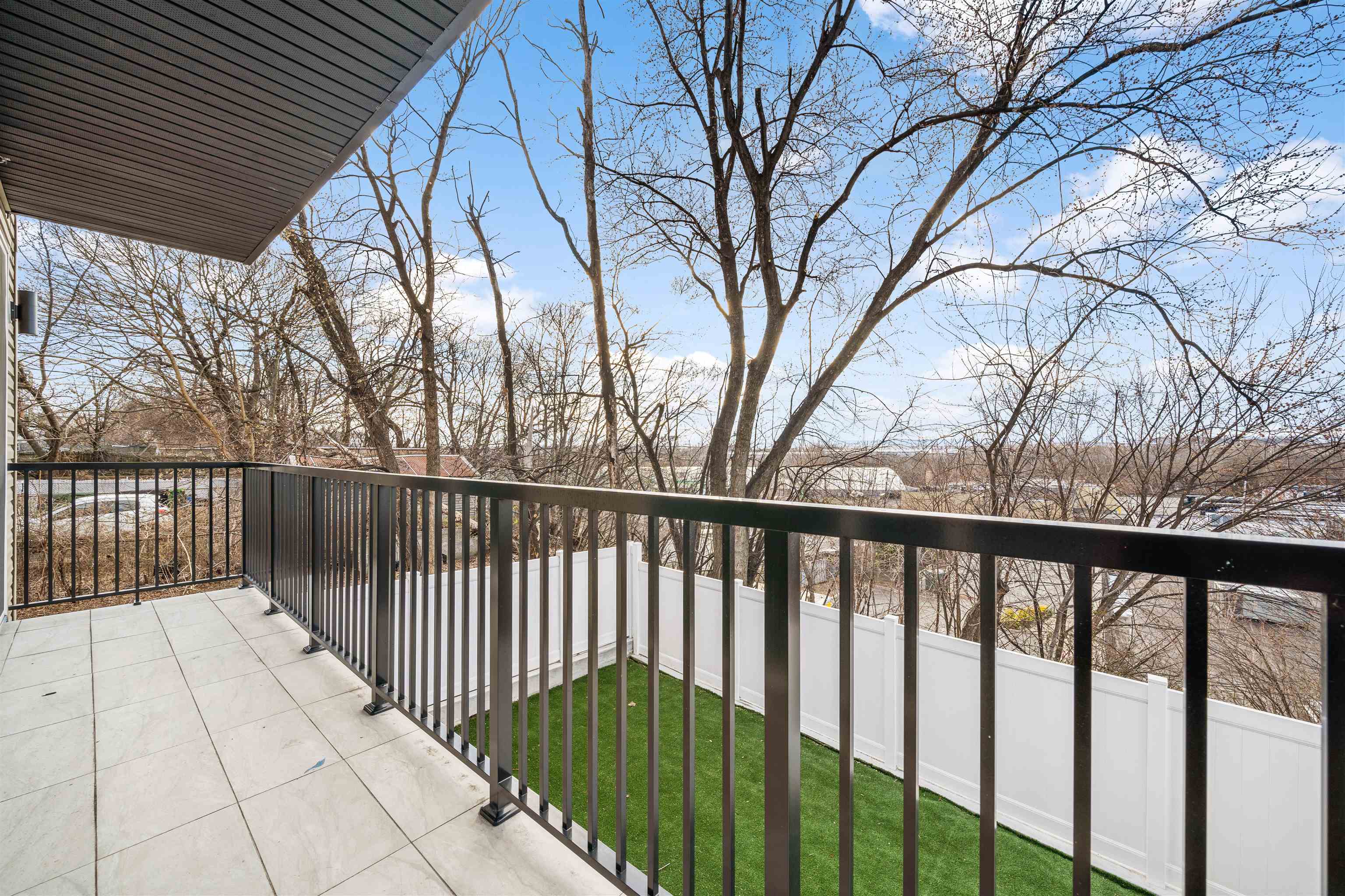 221 LIBERTY AVE Unit: 1
