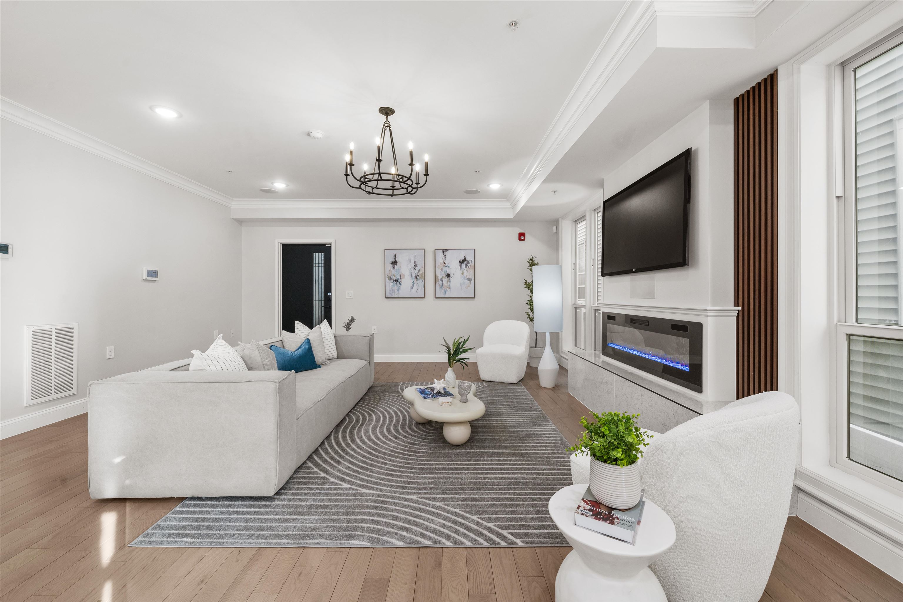 221 LIBERTY AVE Unit: 1