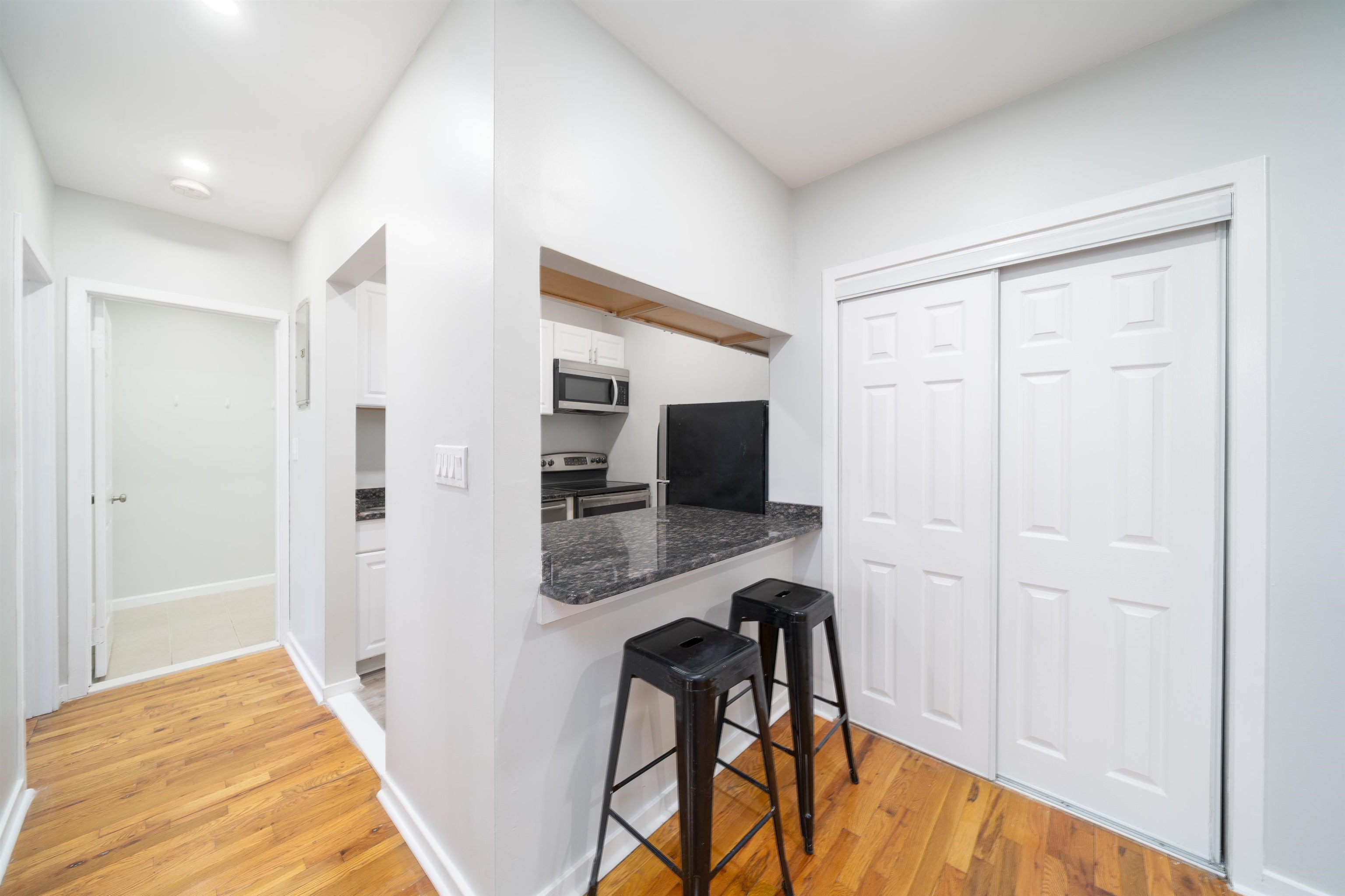 44 SHERMAN AVE Unit: C2